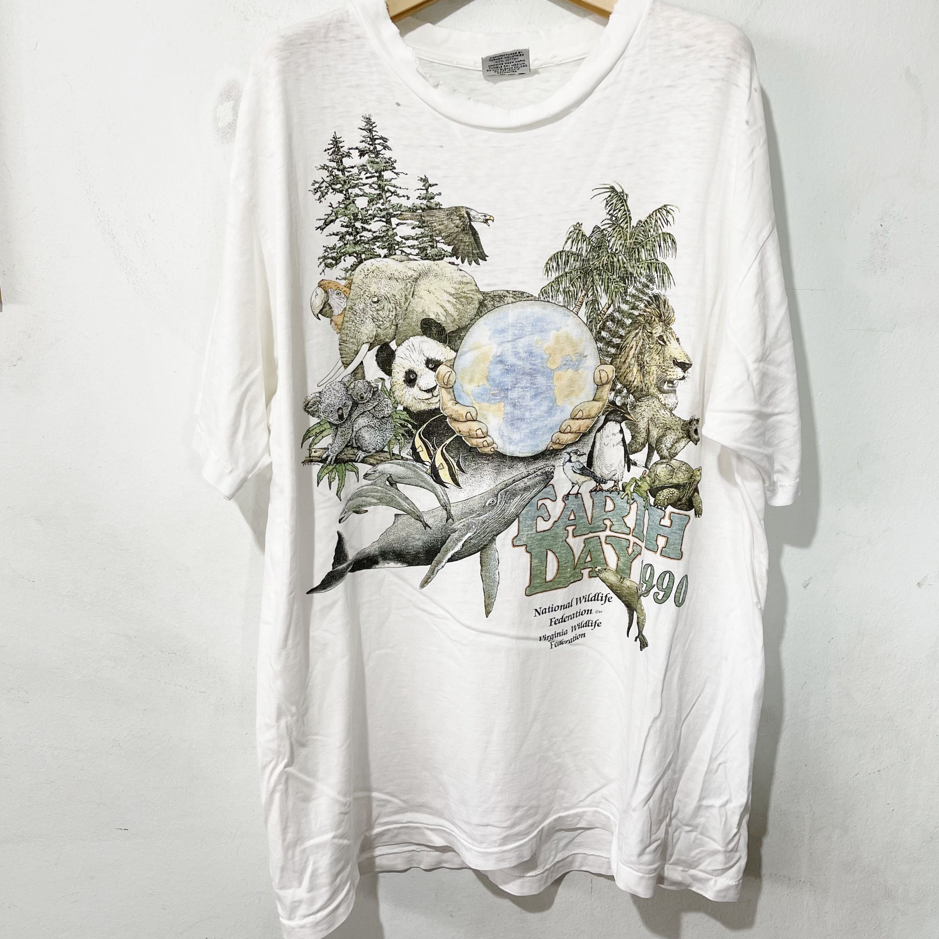 Vintage Vintage 1990 Earth Day T-Shirt Size US XL / EU 56 / 4 - 1 Thumbnail