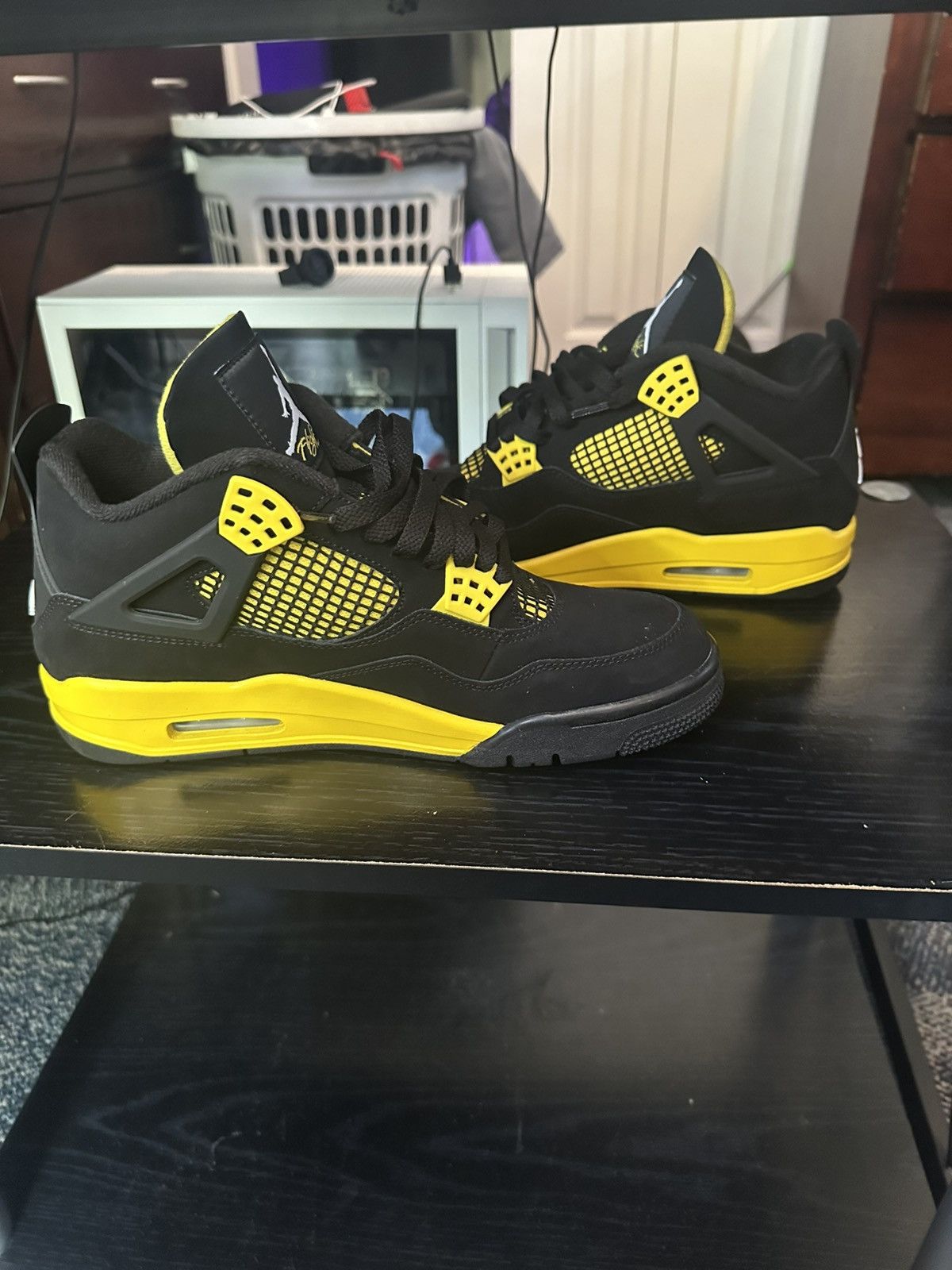 Jordan Brand Jordan 4 Thunder Size US 9.5 / EU 42-43 - 3 Thumbnail
