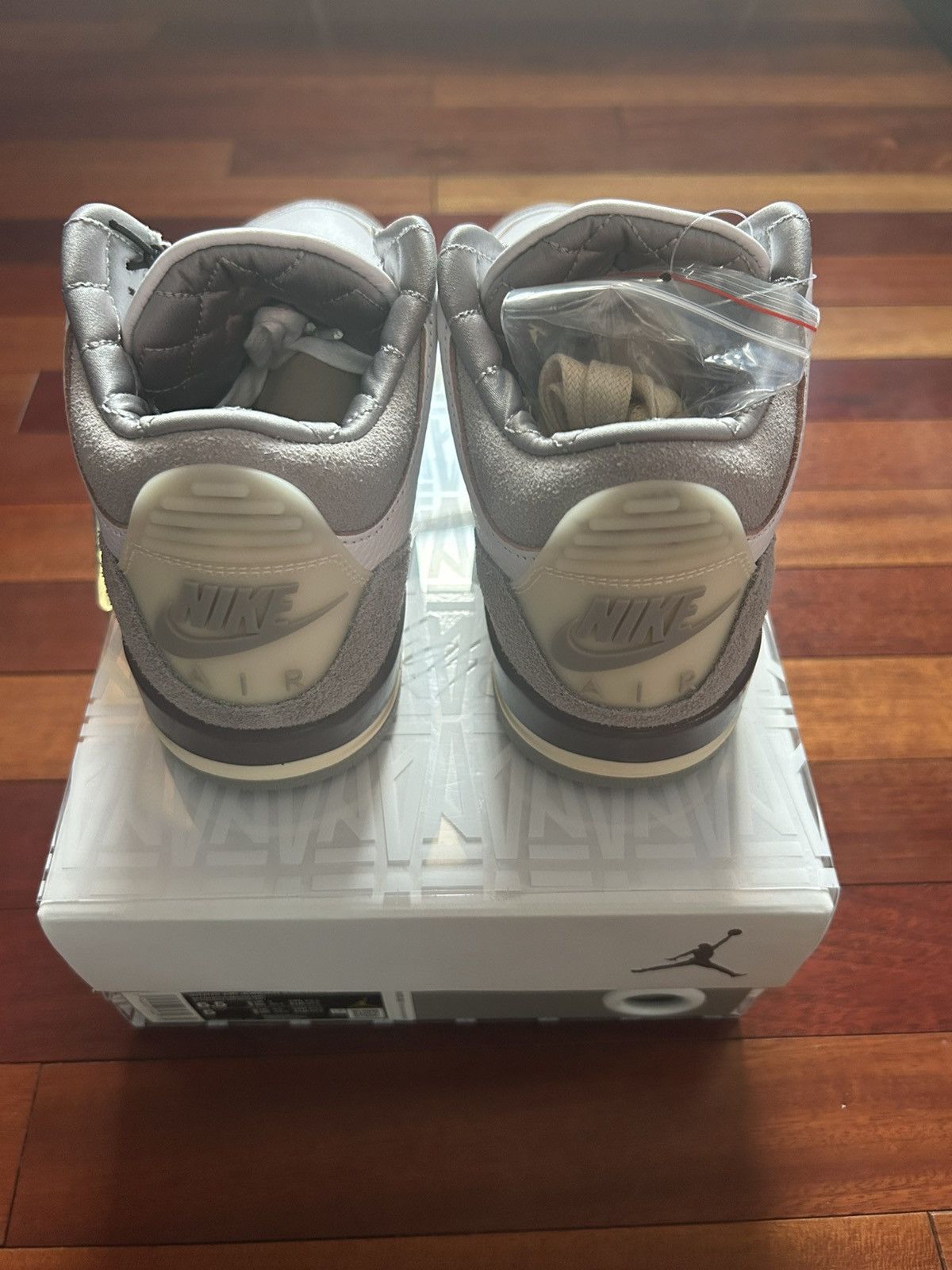 A Ma Maniere × Jordan Brand Air Jordan 3 A Ma Maniere (W) Size US 5 / EU 37 - 4 Thumbnail