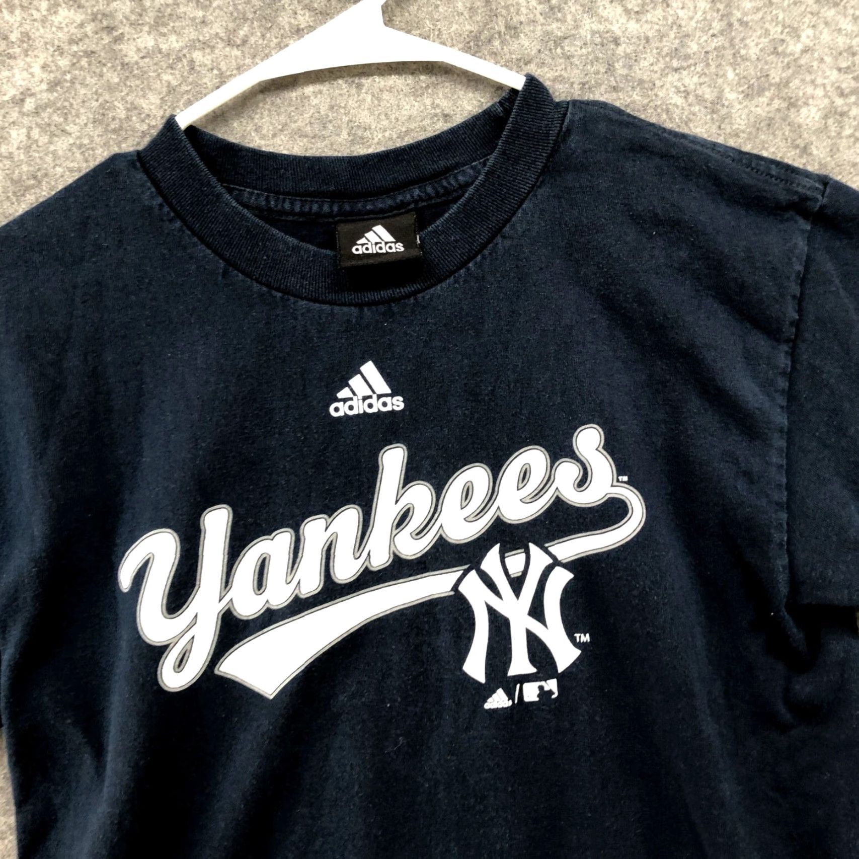 Adidas Adidas Yankees T Shirt Womens Large L Short Sleeve 100% Cotton Graphic Tee Size L / US 10 / IT 46 - 3 Thumbnail