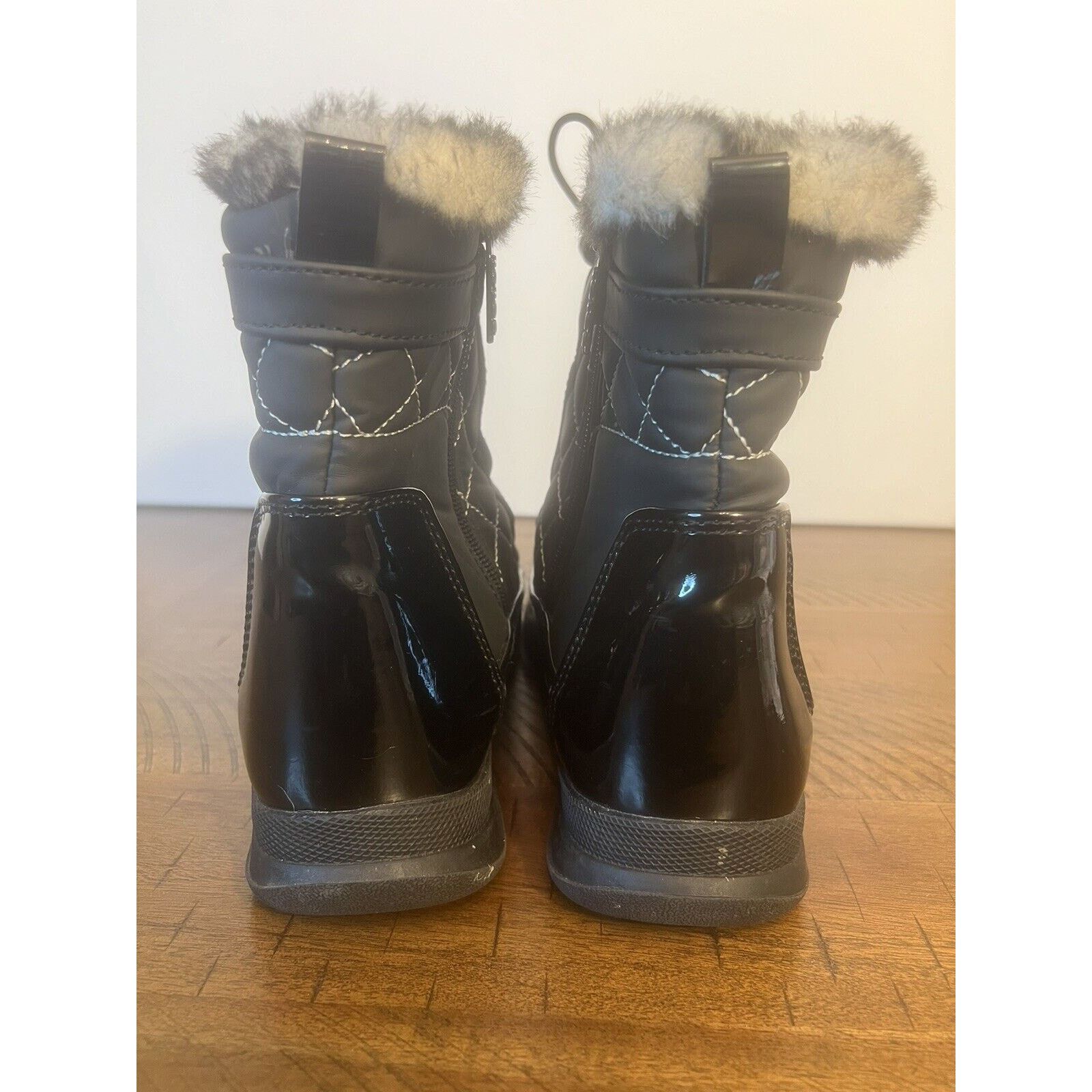 Other Totes Lisa Snow Boots Black Women's 7M Faux Fur Booties Size US 7 / IT 37 - 3 Thumbnail