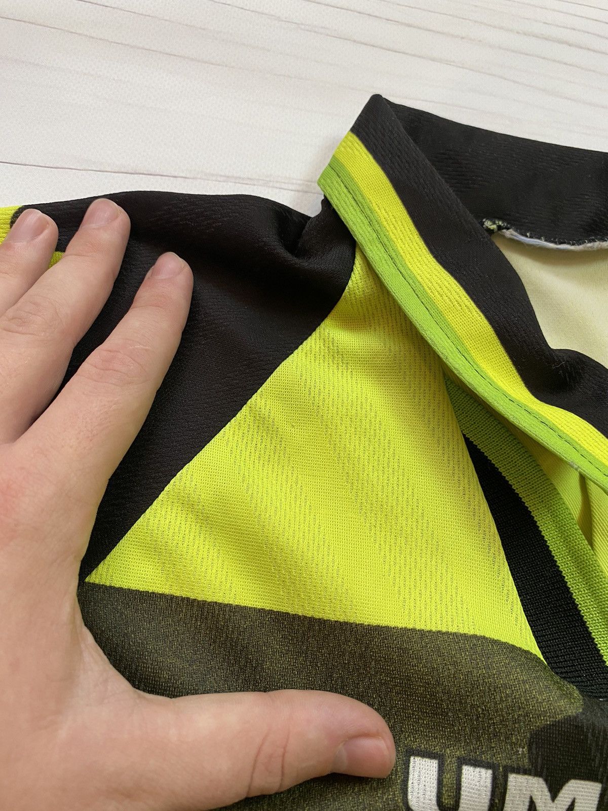 Umbro × Vintage Vintage Umbro Celtic 1996 1998 Away Soccer Shirt Football Size US M / EU 48-50 / 2 - 13 Thumbnail
