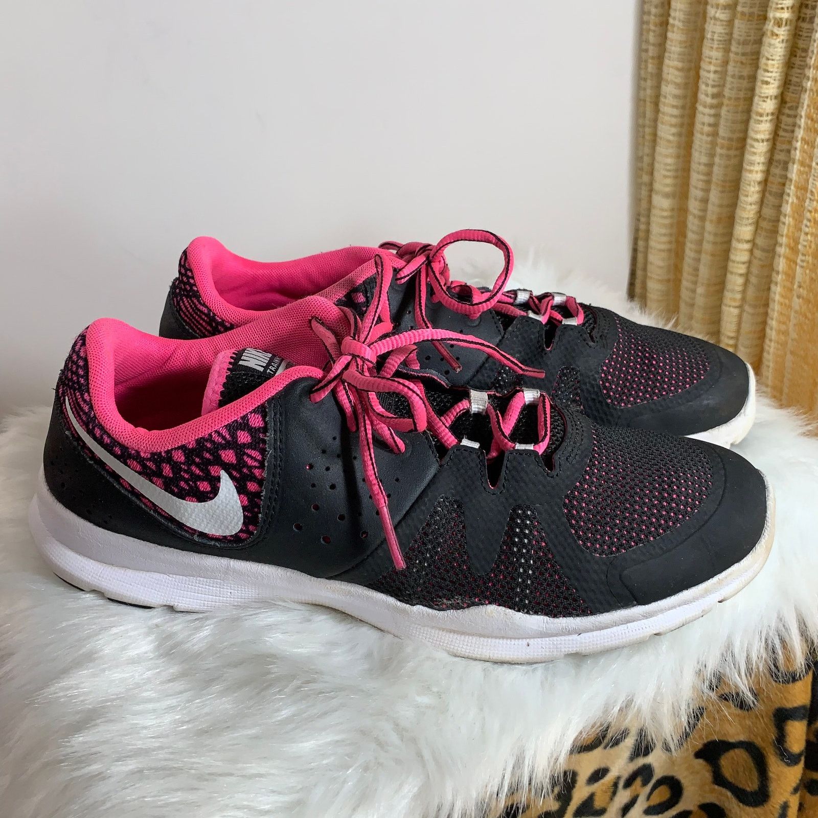 Nike Nike Core Motion TR 3 Pink/Black Womens Shoes Size 9 Size US 9 / IT 39 - 13 Thumbnail
