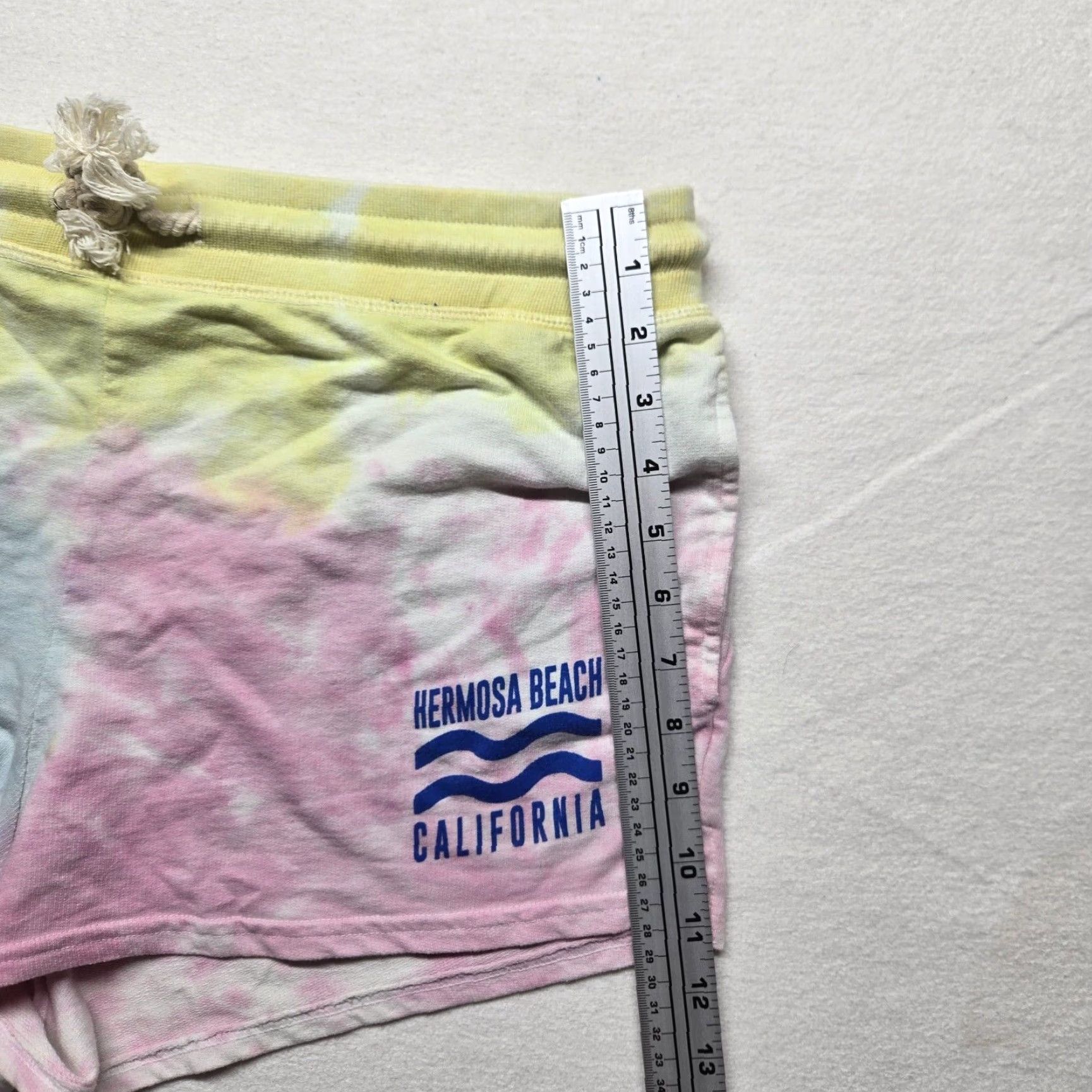 Pinko Lagaci Ladies Shorts Tie Dye Drawstring Multicolor XL Casual Short Pants Women's Modern Ladies Hers Beachwear Size 36" / US 14 / IT 50 - 5 Thumbnail