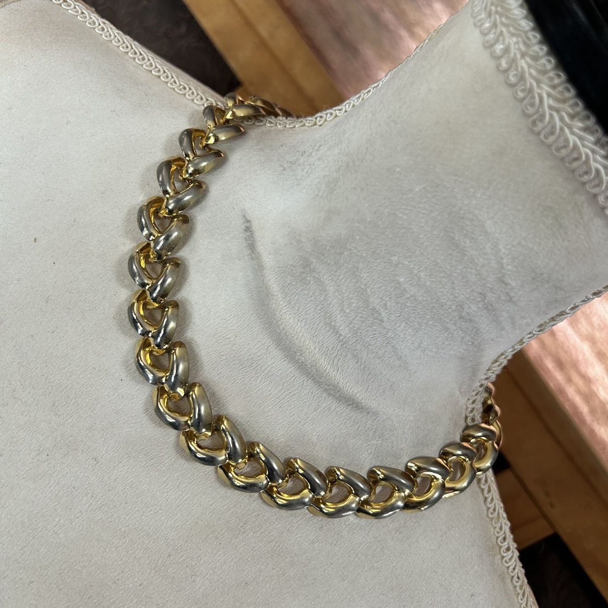 Vintage Vintage 80s large gold tone link necklace Size ONE SIZE - 1 Thumbnail