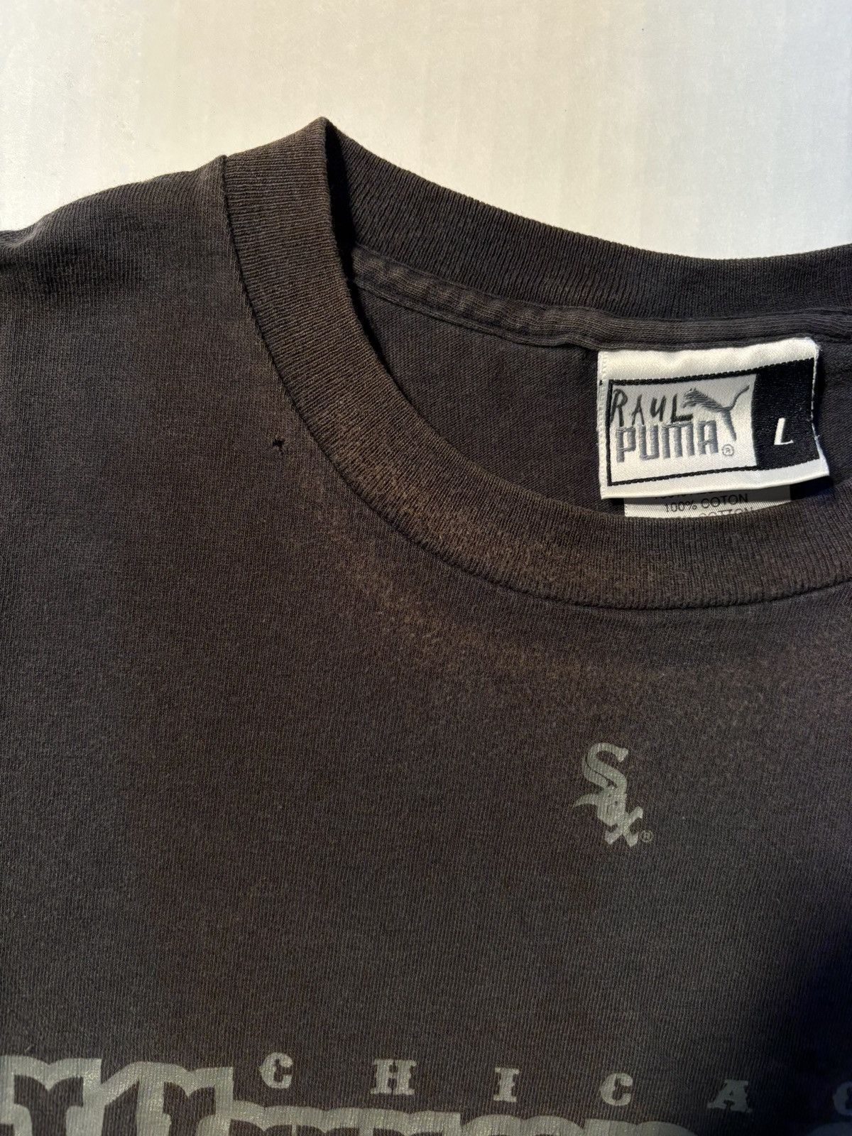 Puma Vtg Puma Sportswear MLB Chicago White Sox Spellout Faded Y2K Size US L / EU 52-54 / 3 - 3 Thumbnail