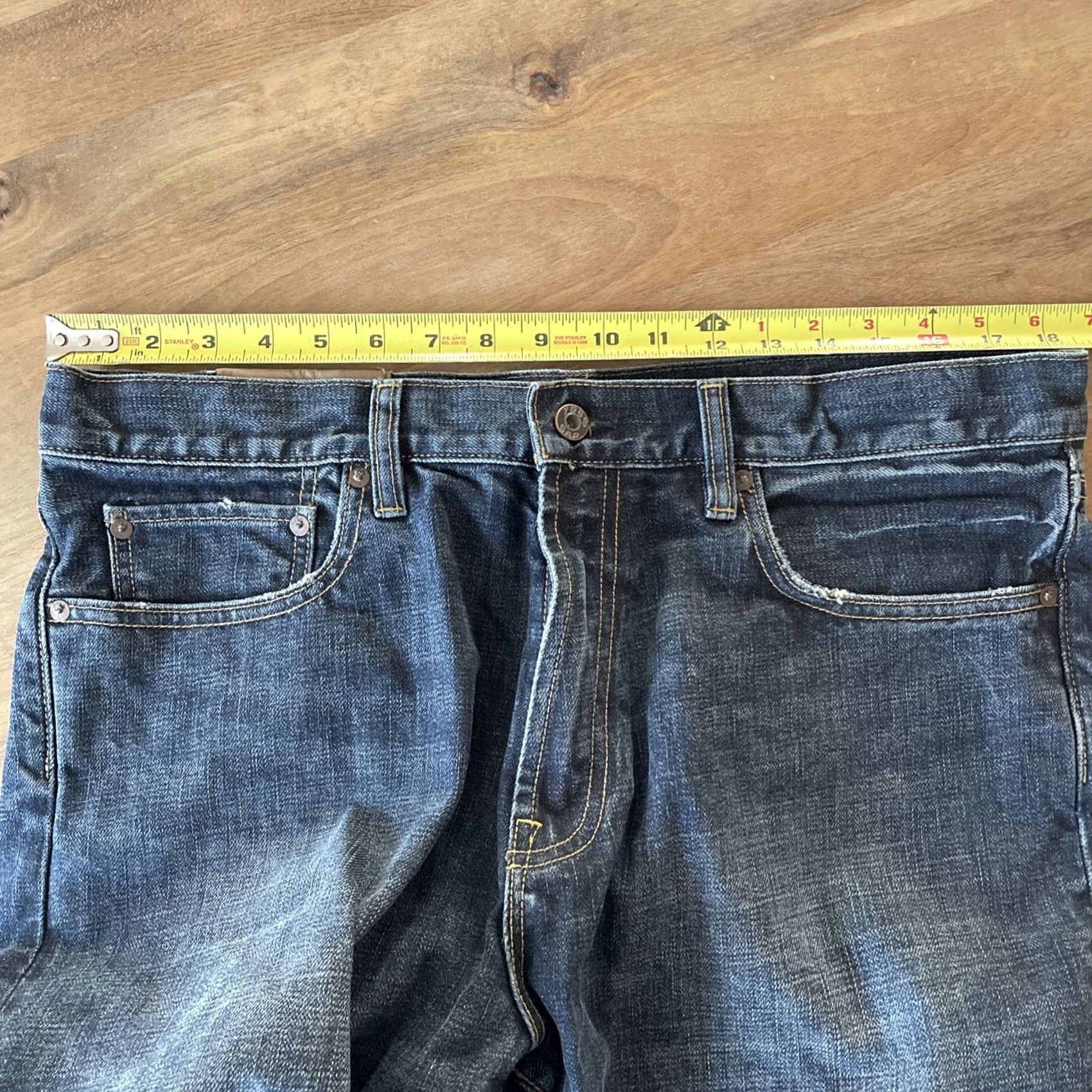 Gap VINTAGE Gap 1969 Jeans Mens 35x29 Relaxed 90s Y2K Denim Blue 5-Pocket Design Straight Jeans Mens Size US 35 - 7 Thumbnail