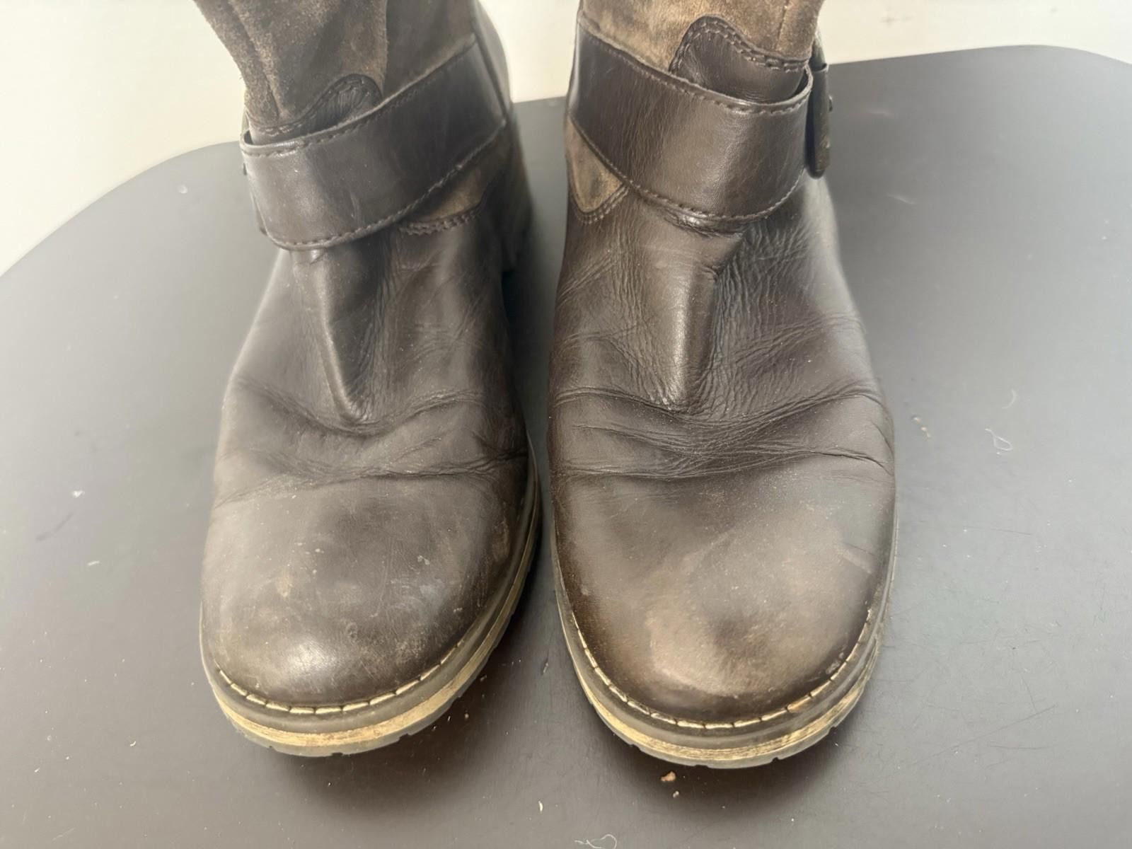 Clarks Clarks Ankle Boot Sz 10 M Brown Leather Strap Side Zip Size US 10 / IT 40 - 5 Thumbnail