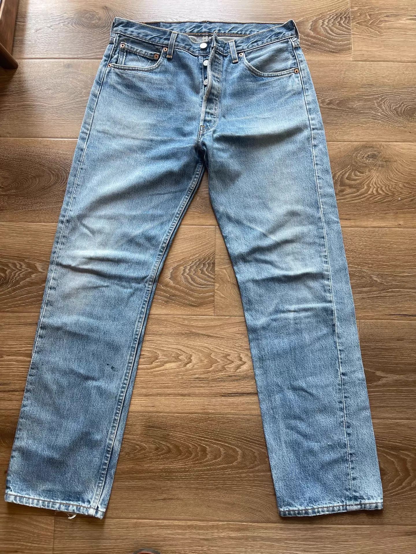 Levi's Vintage Levi's 501 Cropped US 2001 Red Tag Small R Size US 34 / EU 50 - 1 Thumbnail