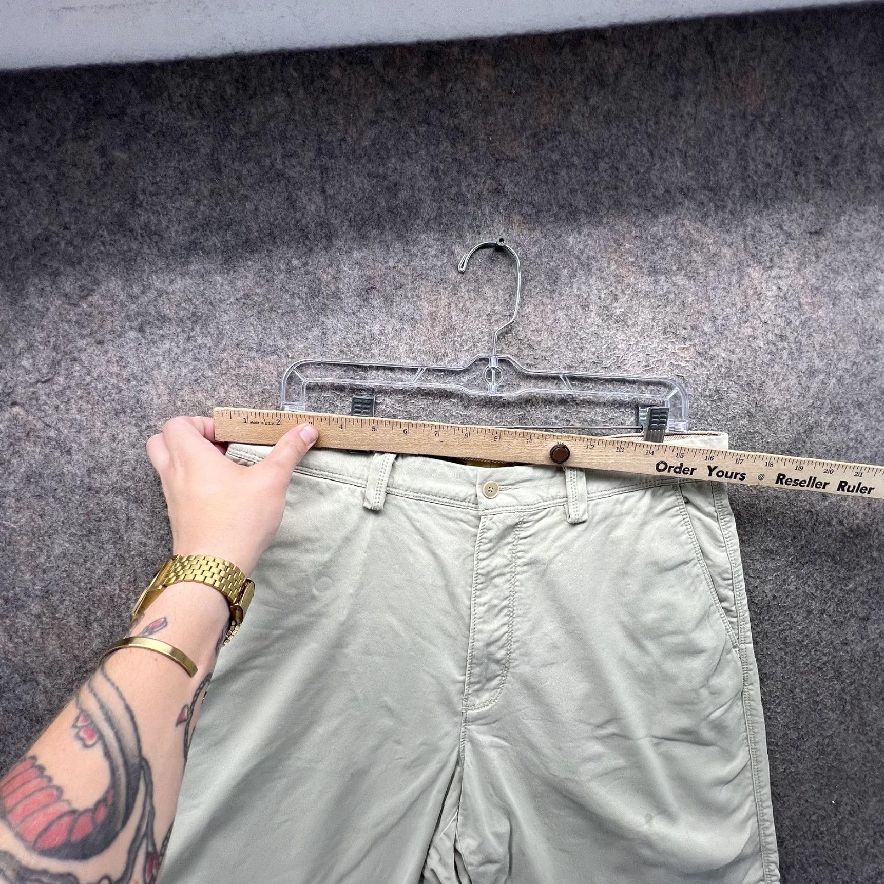 Tommy Bahama Tommy Bahama Shorts Mens 33 Beige Stretch Chino Flat Front Casual 10 Inseam Mens 33 Beige Chino Shorts Stretch Flat Front Casual Beige Size US 33 - 4 Thumbnail