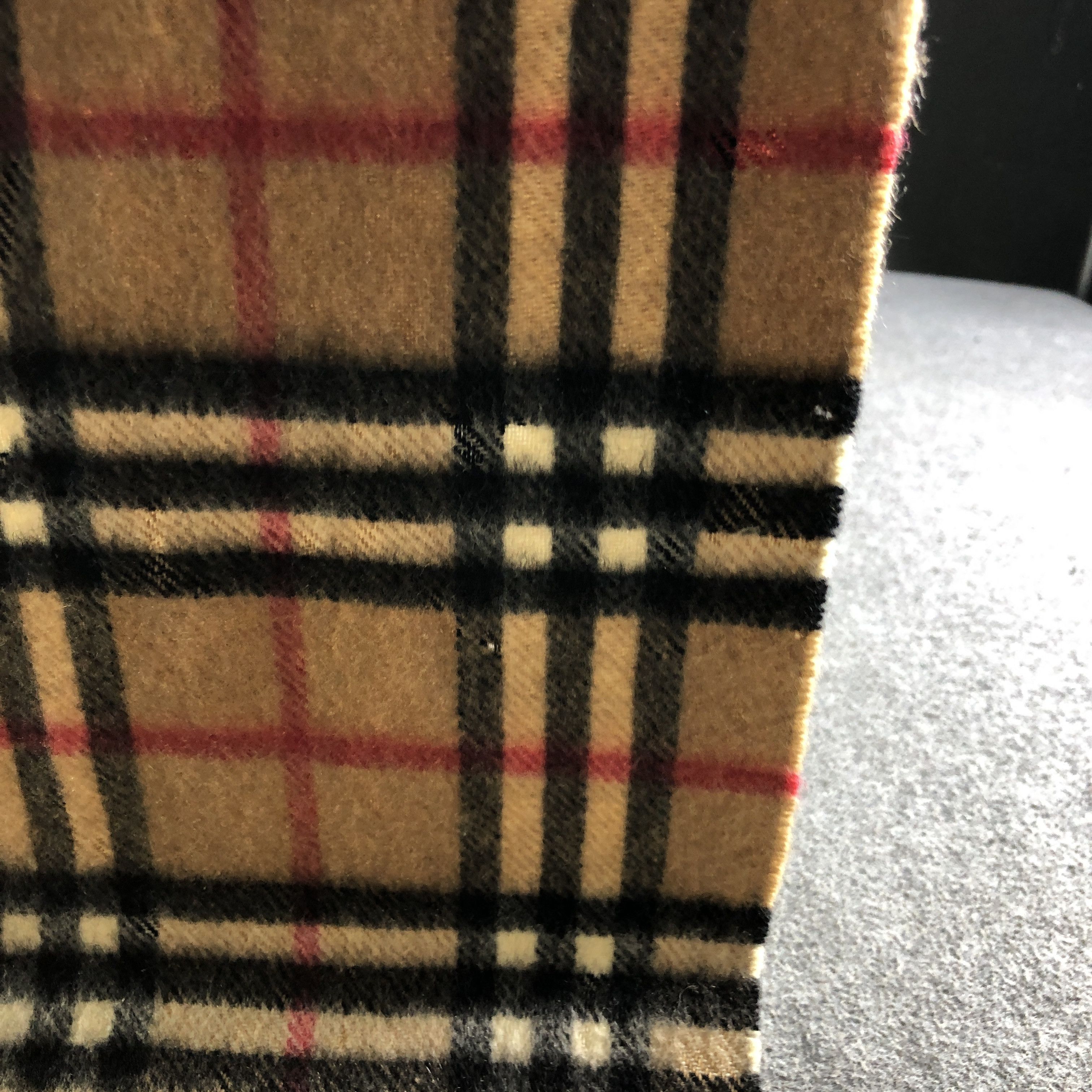 Burberry Burberrys Nova Check Tan Cashmere Scarf Muffler V2615 Size ONE SIZE - 20 Thumbnail