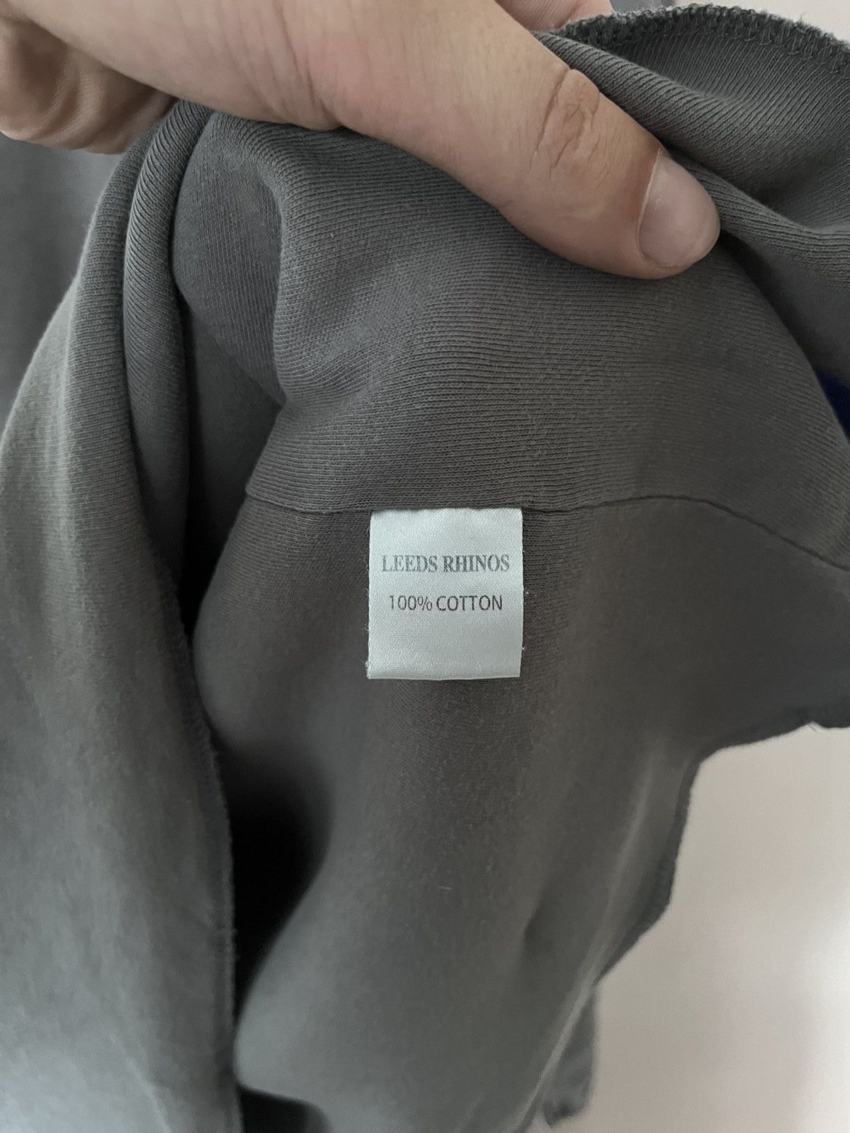 Vintage LEEDS RHINOS RUGBY LEAGUE GREY LONGSLEEVE SIZE Medium Size US M / EU 48-50 / 2 - 10 Thumbnail