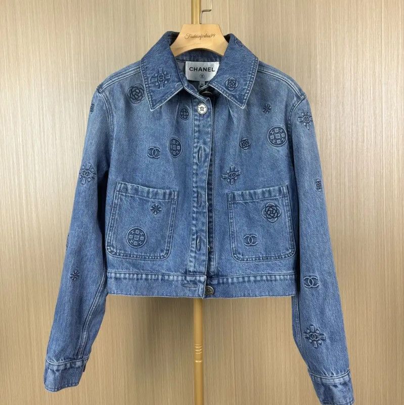 Chanel Chanel Light Blue Cotton Cardigan for Women 0089 Size XS / US 0-2 / IT 36-38 - 1 Thumbnail