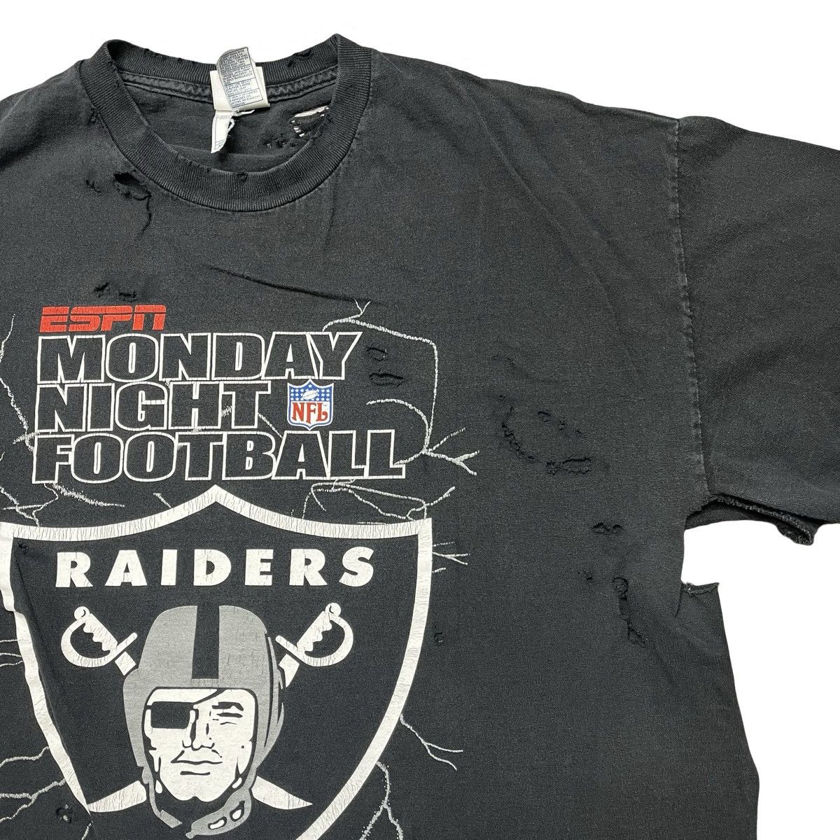 Vintage early 2000s raiders espn football nfl tshirt Size US XL / EU 56 / 4 - 7 Thumbnail