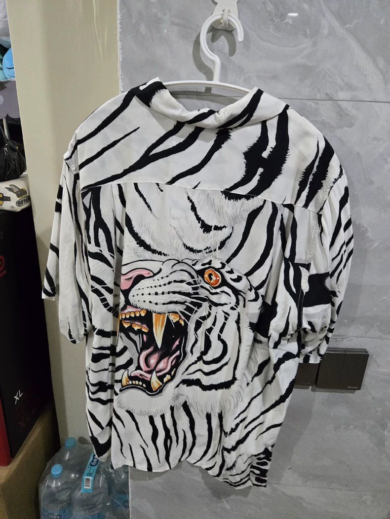 Wacko Maria Wacko maria White Tiger Artificial Silk Shirt Officially G Size US M / EU 48-50 / 2 - 2 Thumbnail