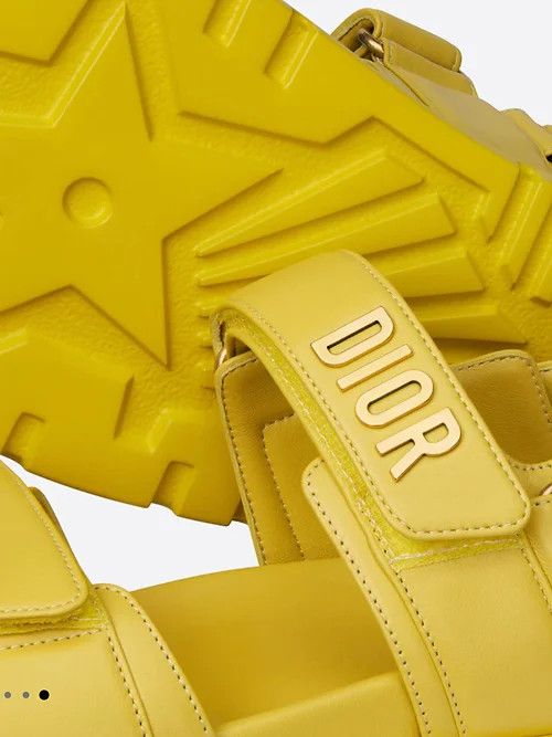 o1bcso1str0524 Sandals in Yellow
