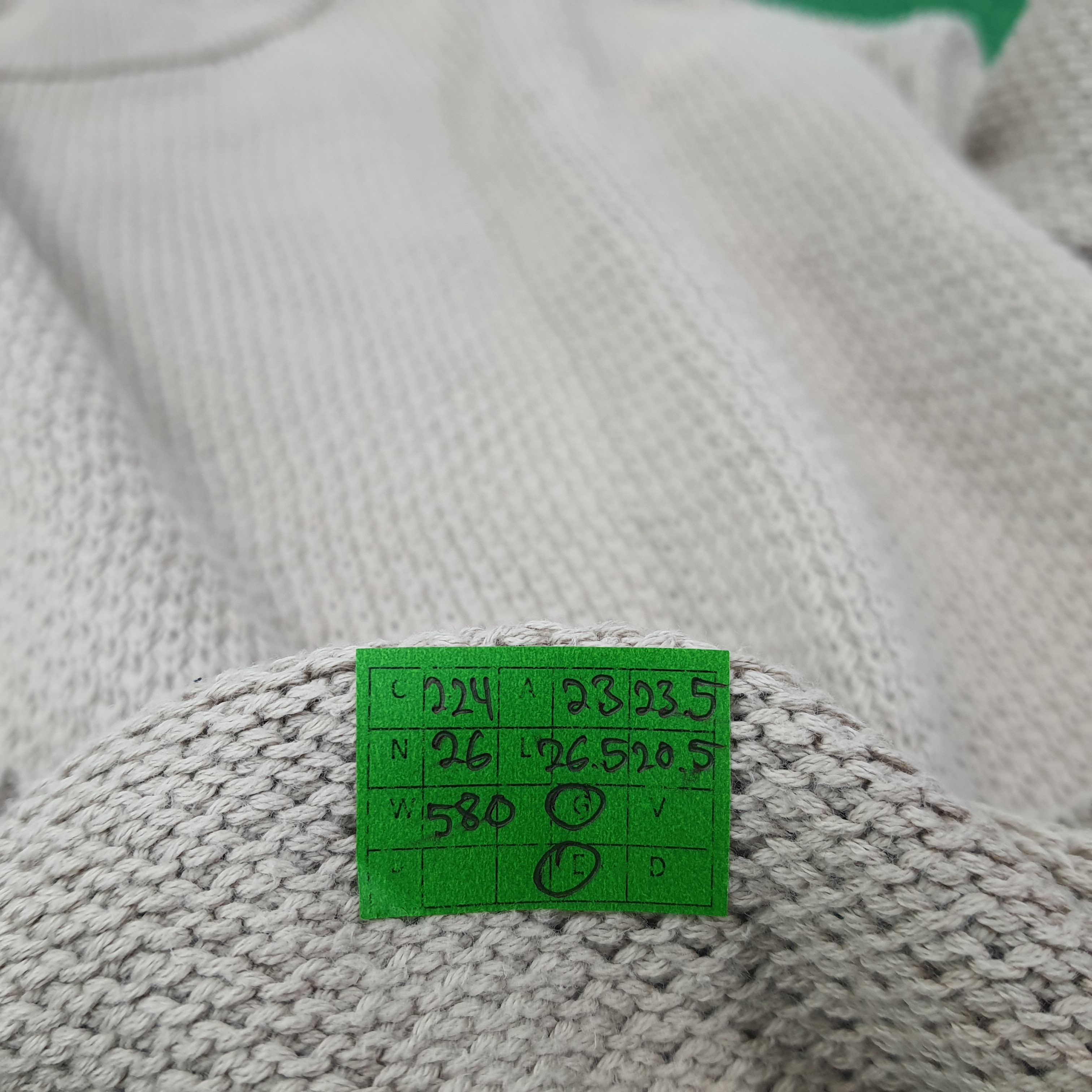 Japanese Brand Vintage Uniqlo Custom Logo Knitwear C224N26 Size US L / EU 52-54 / 3 - 7 Thumbnail
