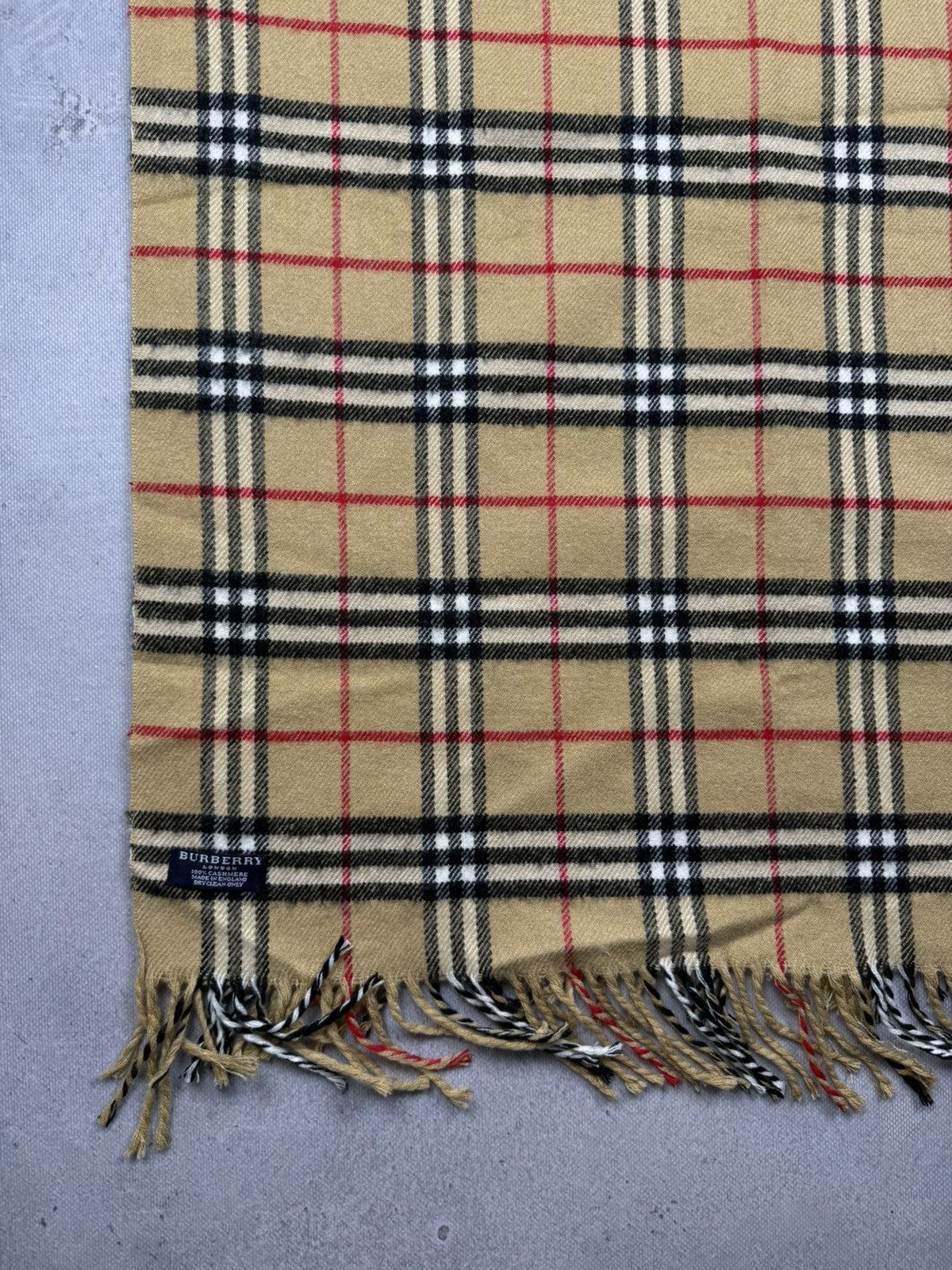 Burberry VTG Burberry London Nova Check 100% Cashmere Scarf England Size ONE SIZE - 6 Thumbnail