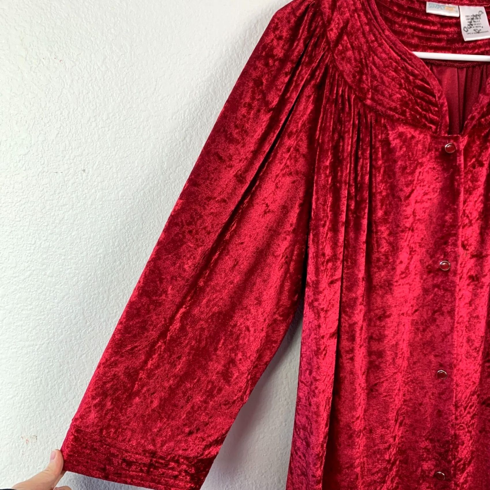 Velvet VINTAGE Simply Basic Crushed Velvet Red Nightgown 1X Plus XS? Size ONE SIZE - 2 Thumbnail