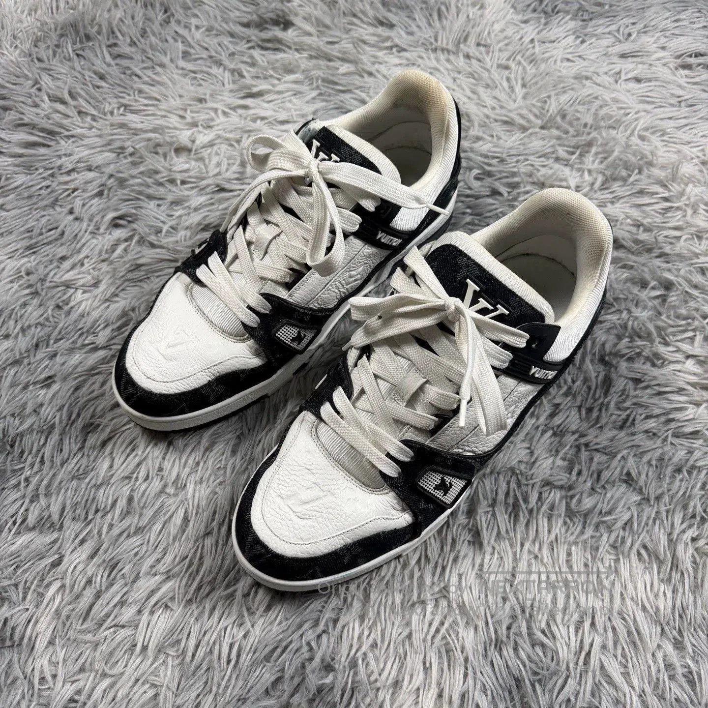 Louis Vuitton lv trainer black and white sneakers size 8.5. Size US 8.5 / EU 41-42 - 1 Thumbnail