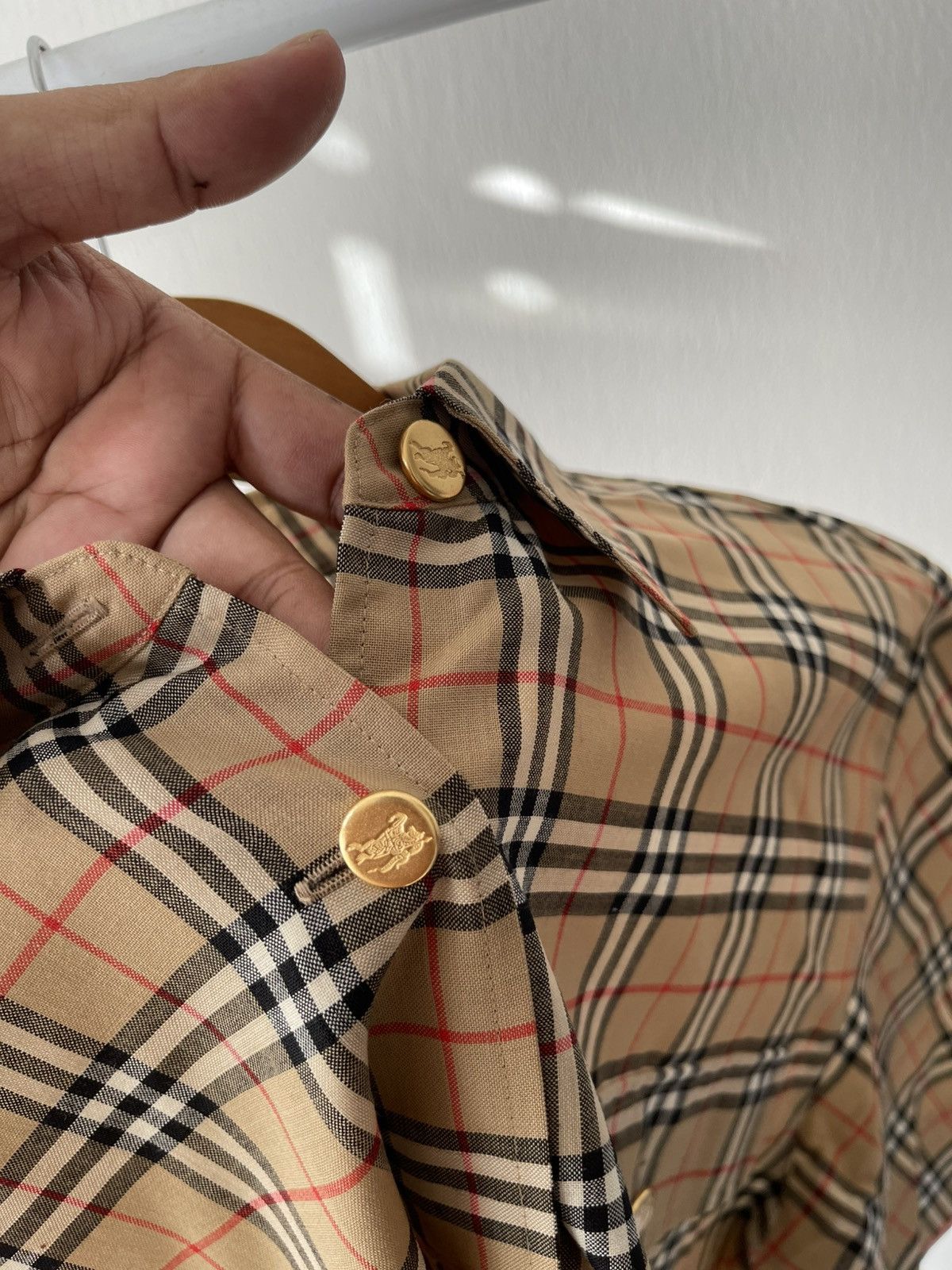 Burberry BURBERRY NOVA CHECK BUTTON UP SHIRT Size US M / EU 48-50 / 2 - 9 Thumbnail