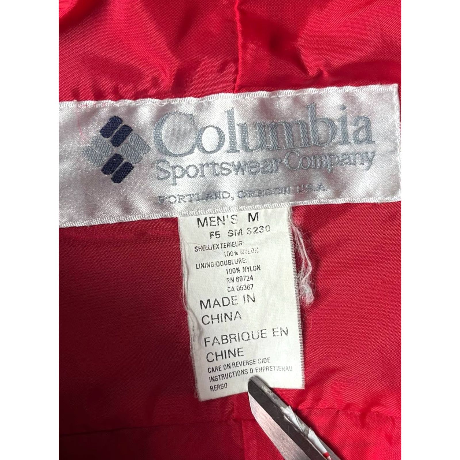 Vintage VINTAGE COLUMBIA GIZZMO Anorak Jacket Men M Red Full Zip Button Windproof 80s 90s Army Style Size US M / EU 48-50 / 2 - 7 Thumbnail