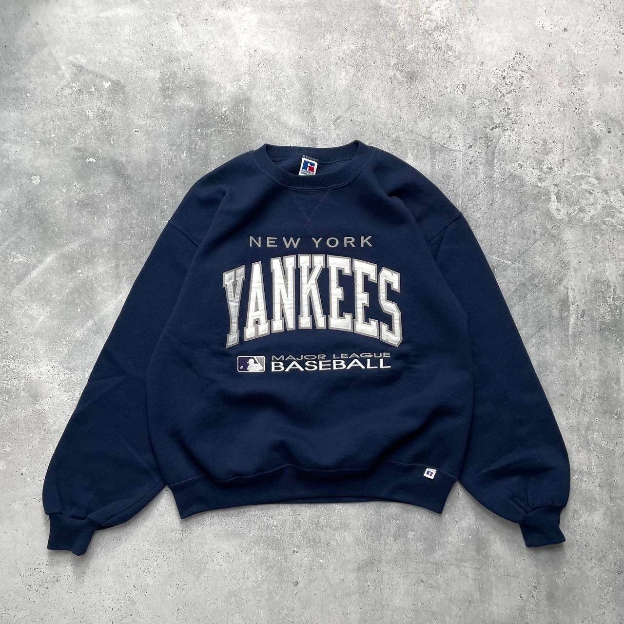 Vintage Russell Athletic New York Yankees S/S Sweatshirt (Size L) — Roots