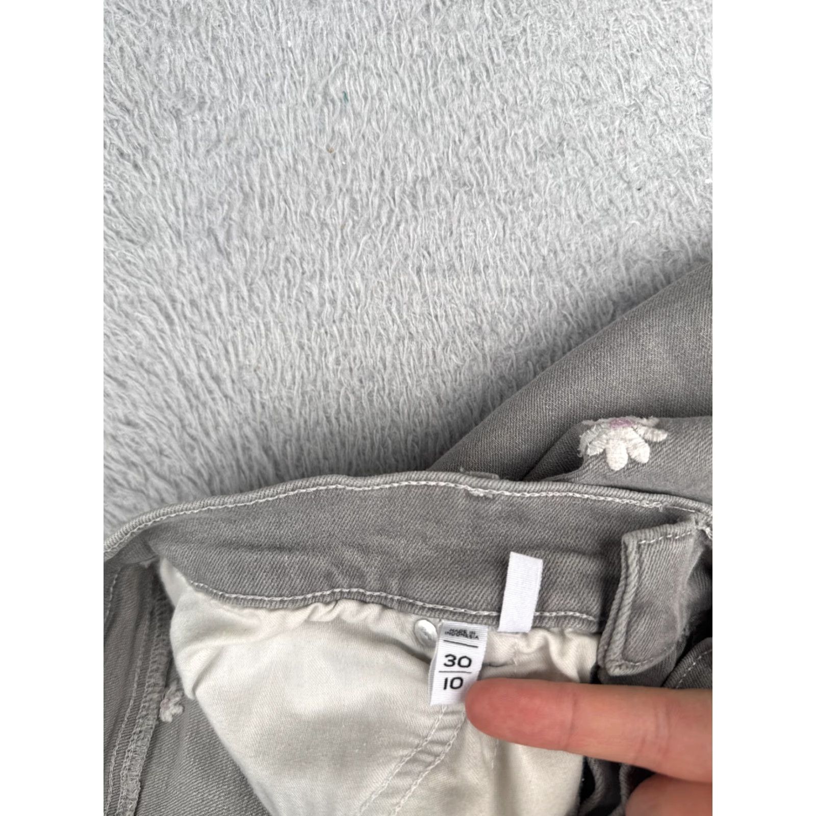Loft Loft Jeans Women 10 Gray Embroidered Floral Bootcut High Rise Cotton 30x26 Denim Jeans Womens Size 32" / US 10 / IT 46 - 7 Thumbnail