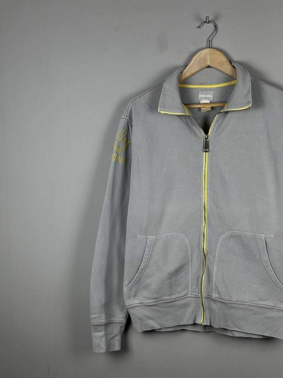 Diesel Vintage Diesel Big Logo Steetwear Full zip Sweatshirt Size US L / EU 52-54 / 3 - 3 Thumbnail
