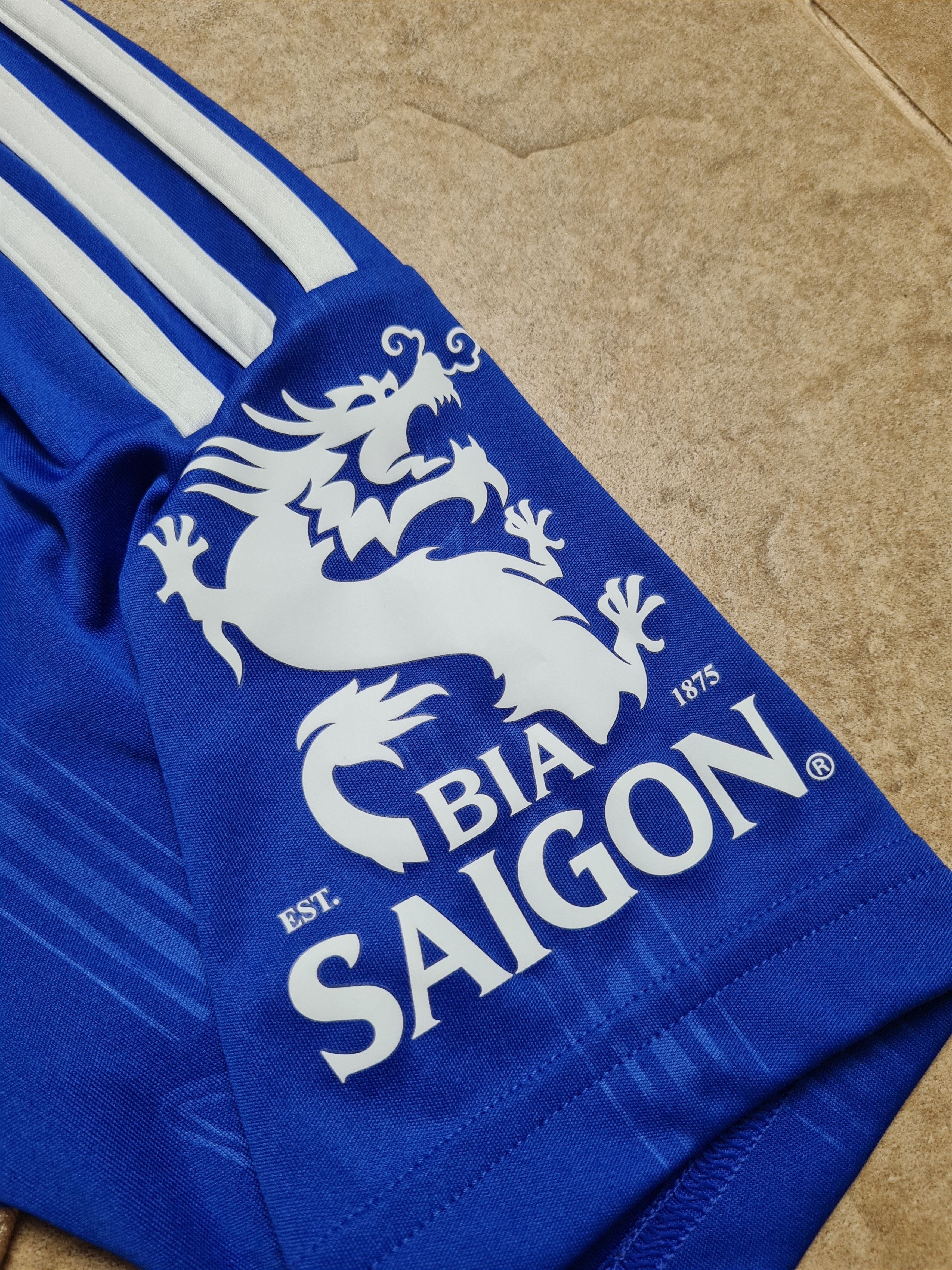 Adidas Adidas Leicester City 23/24 DEWSBURY-HALL #22 Soccer Shirt Size US XS / EU 42 / 0 - 11 Thumbnail