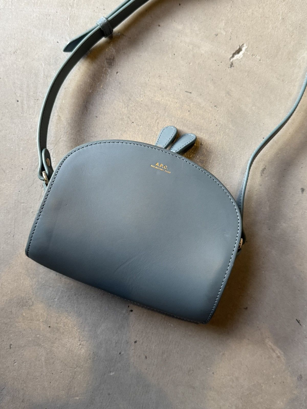 A.P.C. A.P.C. Mini Half Moon Embossed Leather Bag | Light blue Size ONE SIZE - 4 Thumbnail