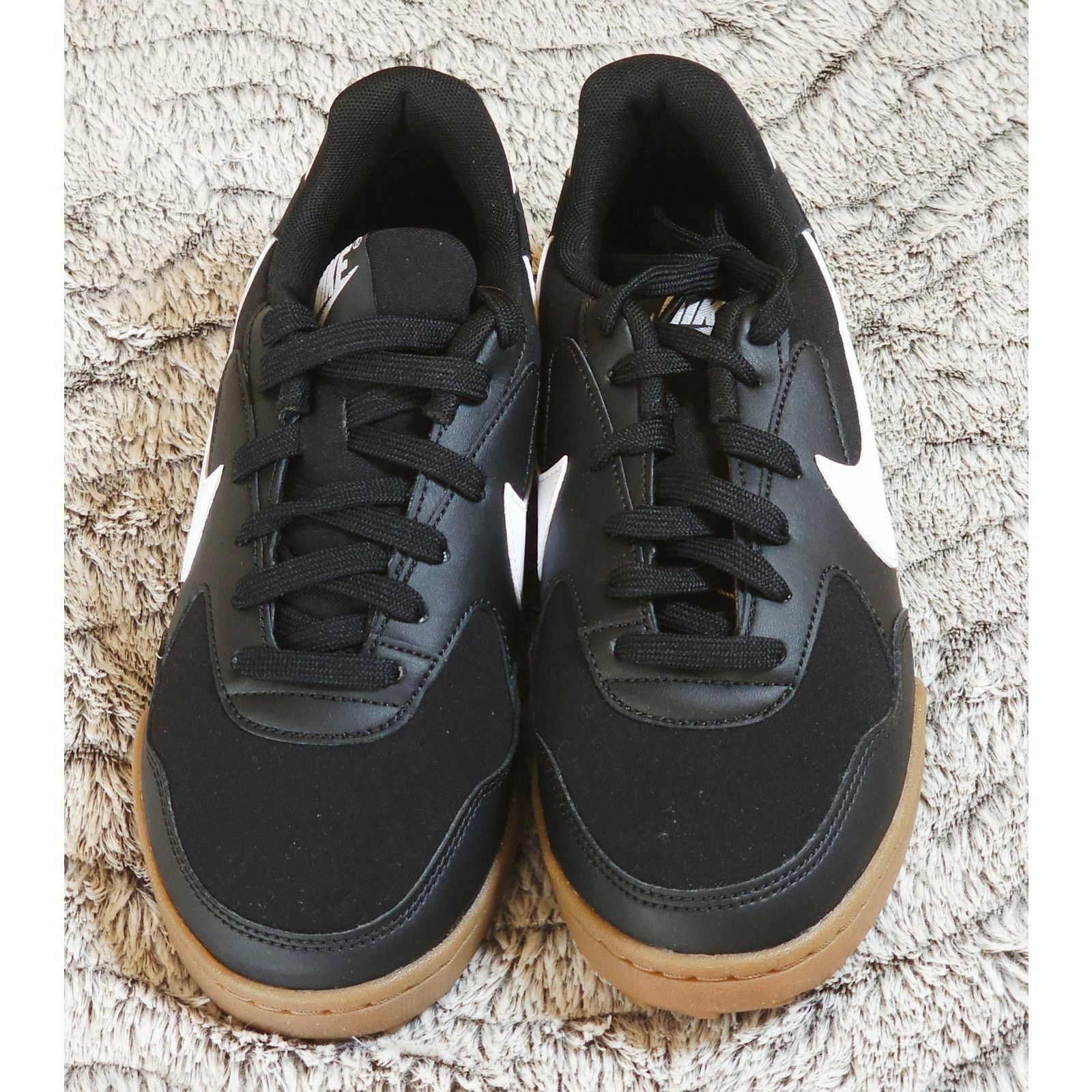 Nike ⚽️ Nike Terra Manta Retro Low – NWOB Size 5.5Y/Women’s 7 Size US 5.5 / EU 38 - 1 Thumbnail