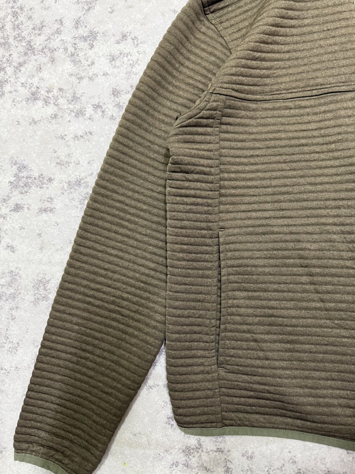 L.L. Bean L.L Bean Slightly Fitted Quilted Zip Up Outdoor Sweater Size US S / EU 44-46 / 1 - 5 Thumbnail