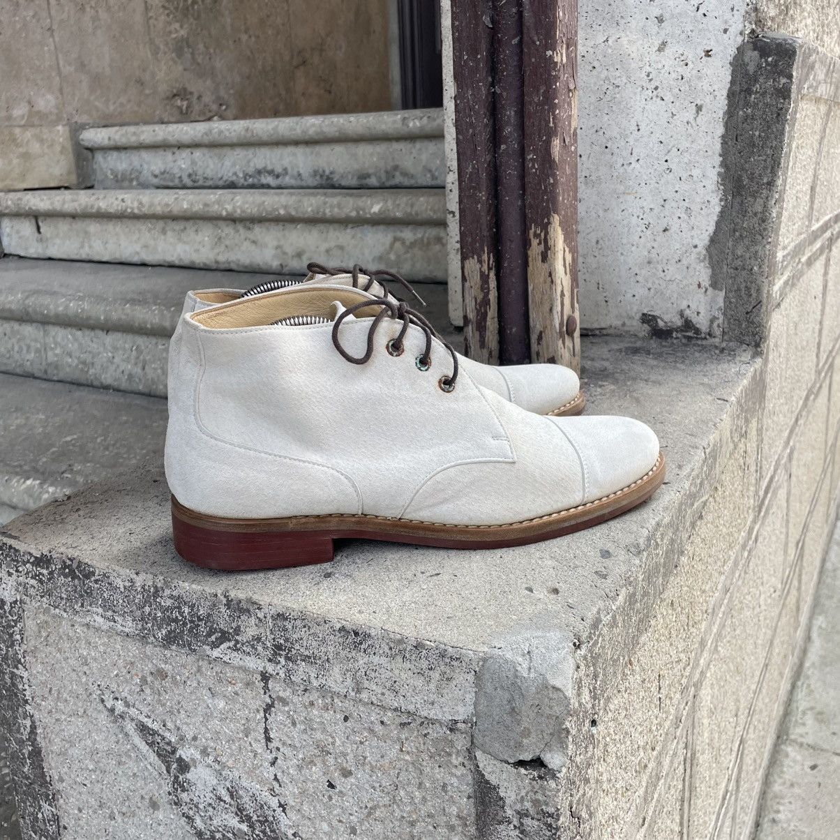 Balenciaga Balenciaga Cream White Suede Desert Boots Size US 11 / EU 44 - 8 Thumbnail
