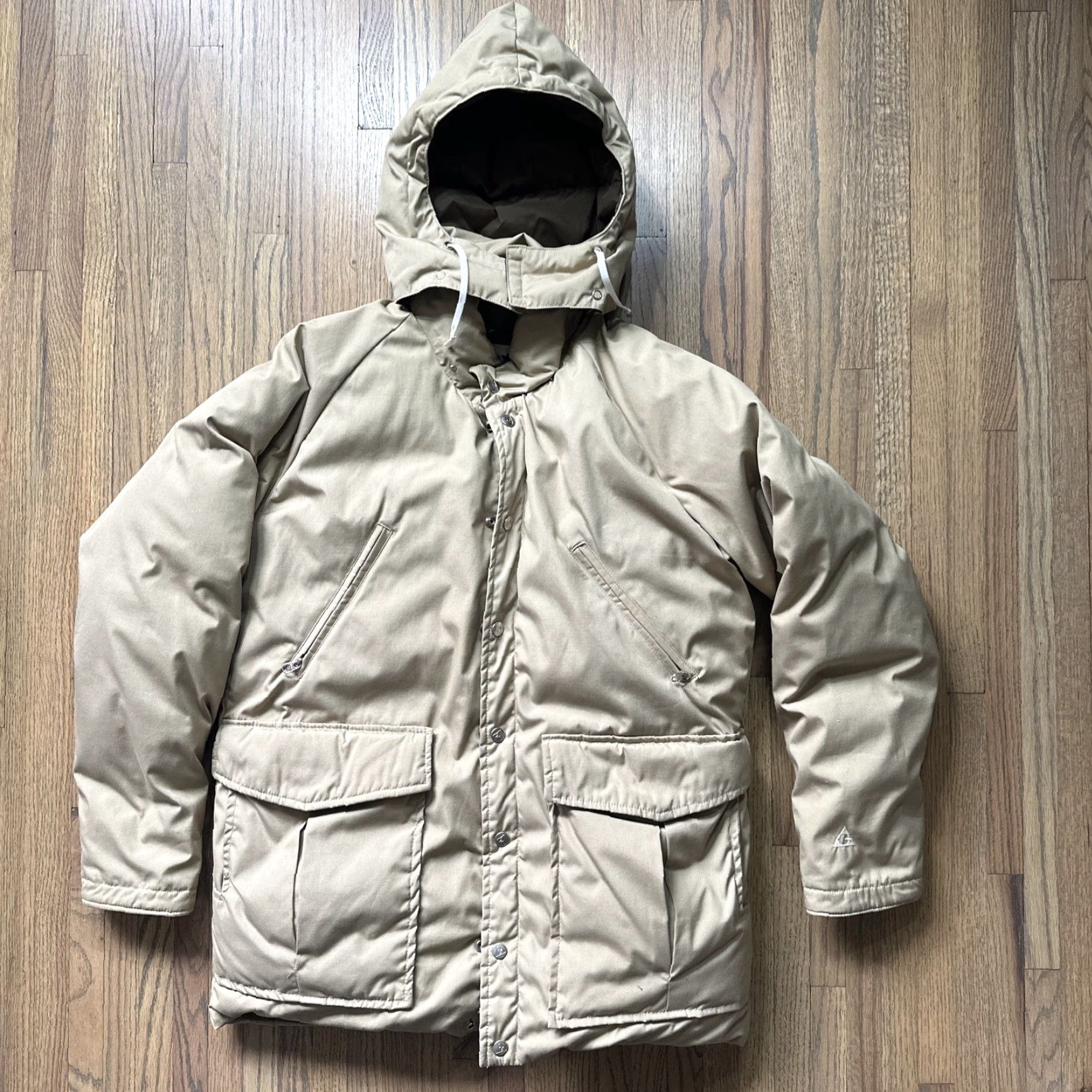 Vintage VINTAGE Gerry Expedition Puffer Jacket Hood Beige M Men Down Ski 1960s 1970s Rare Size US M / EU 48-50 / 2 - 2 Thumbnail