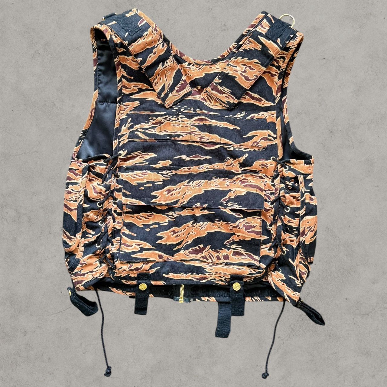 MCM MCM x Phenomenon Orange Black Tactical Camo Vest Sz L Size US L / EU 52-54 / 3 - 2 Thumbnail