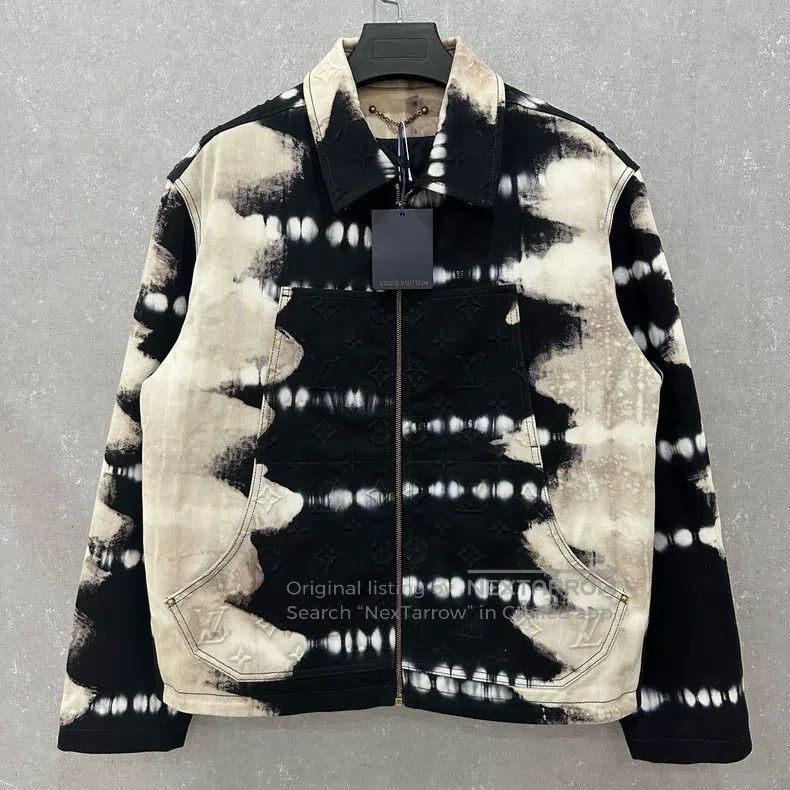 Louis Vuitton Louis Vuitton Tie-dyed embossed dove denim jacket Size US M / EU 48-50 / 2 - 1 Thumbnail