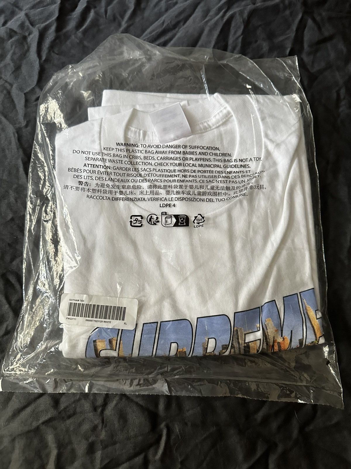 Supreme Supreme Gotham Tee Size US XL / EU 56 / 4 - 1 Thumbnail