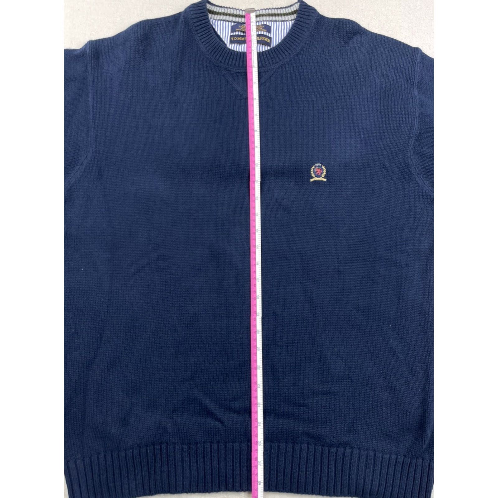 Tommy Hilfiger VINTAGE Tommy Hilfiger Mens Sweater Sz XL Navy Blue Crest Knit Crewneck Classic Golf Sweatshirt Size US XL / EU 56 / 4 - 6 Thumbnail