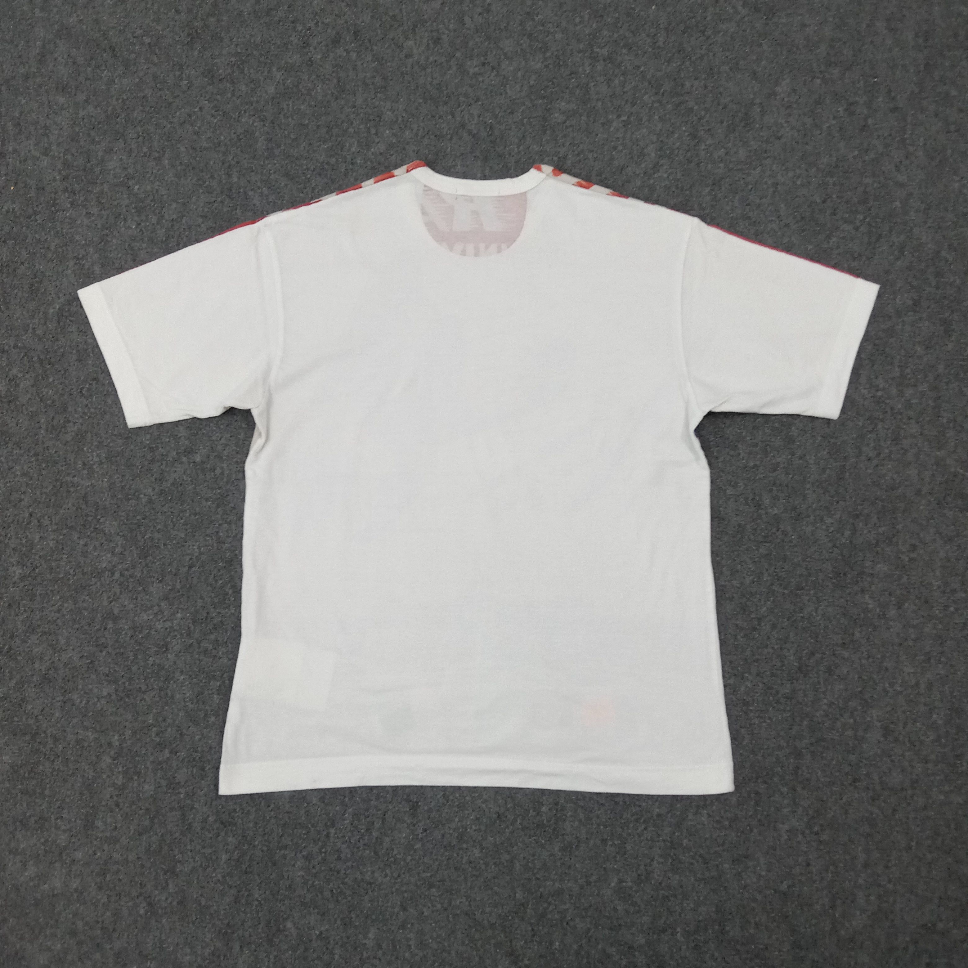 Comme des Garcons Comme Des Garcons Homme Japanese Brand Tshirt C267N61 Size US M / EU 48-50 / 2 - 4 Thumbnail