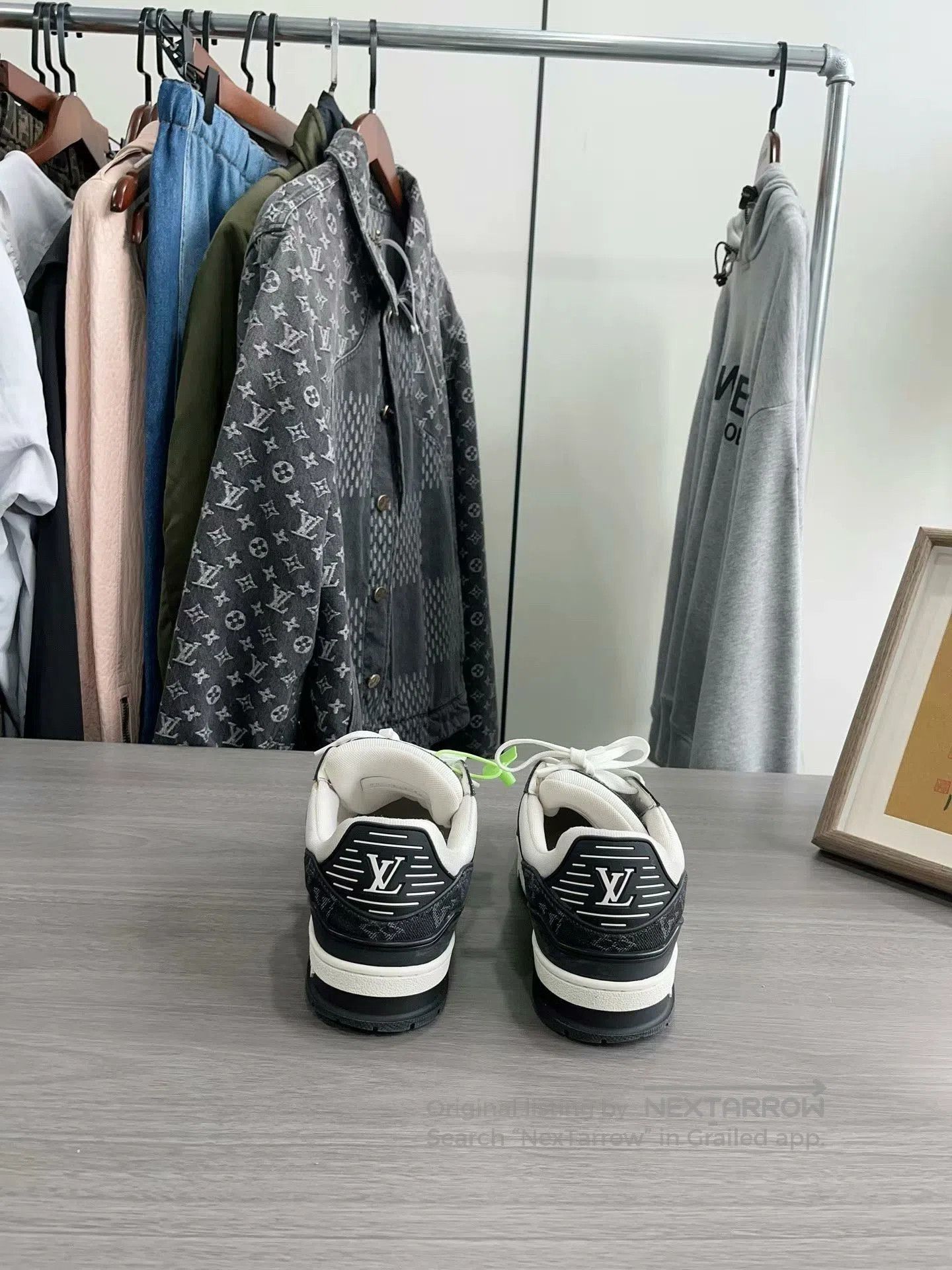 Louis Vuitton Louis Vuitton LV Trainer Black and White Sneakers. Size US 8 / EU 41 - 3 Thumbnail