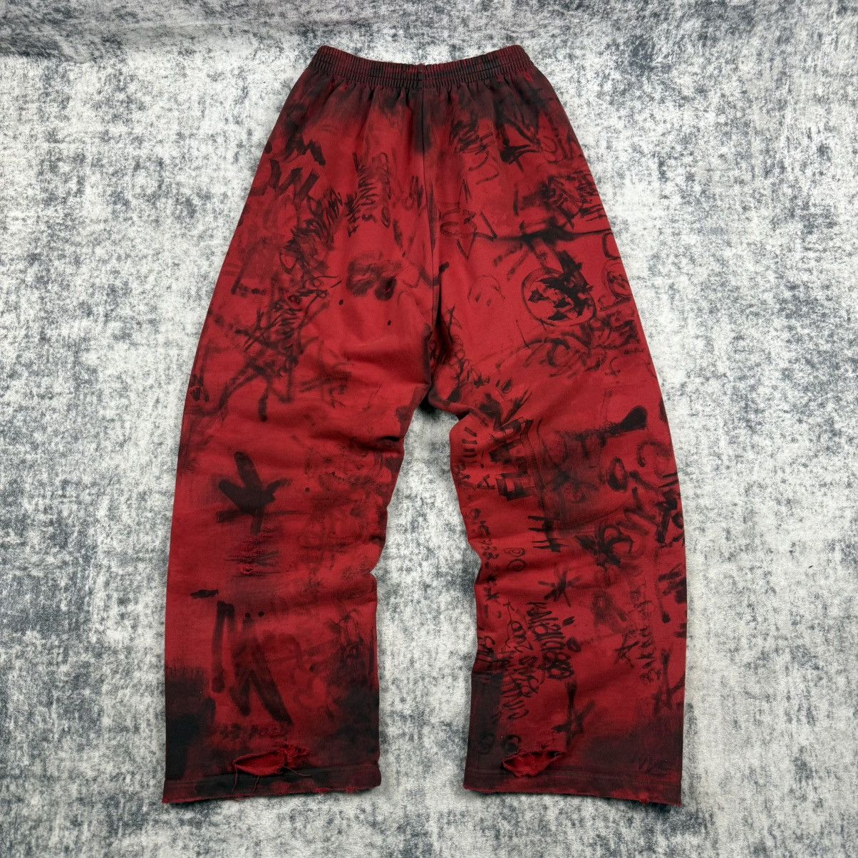 Balenciaga Balenciaga Sample Distressed Graffiti Print ‘Red’ Sweatpants Size US 32 / EU 48 - 6 Thumbnail