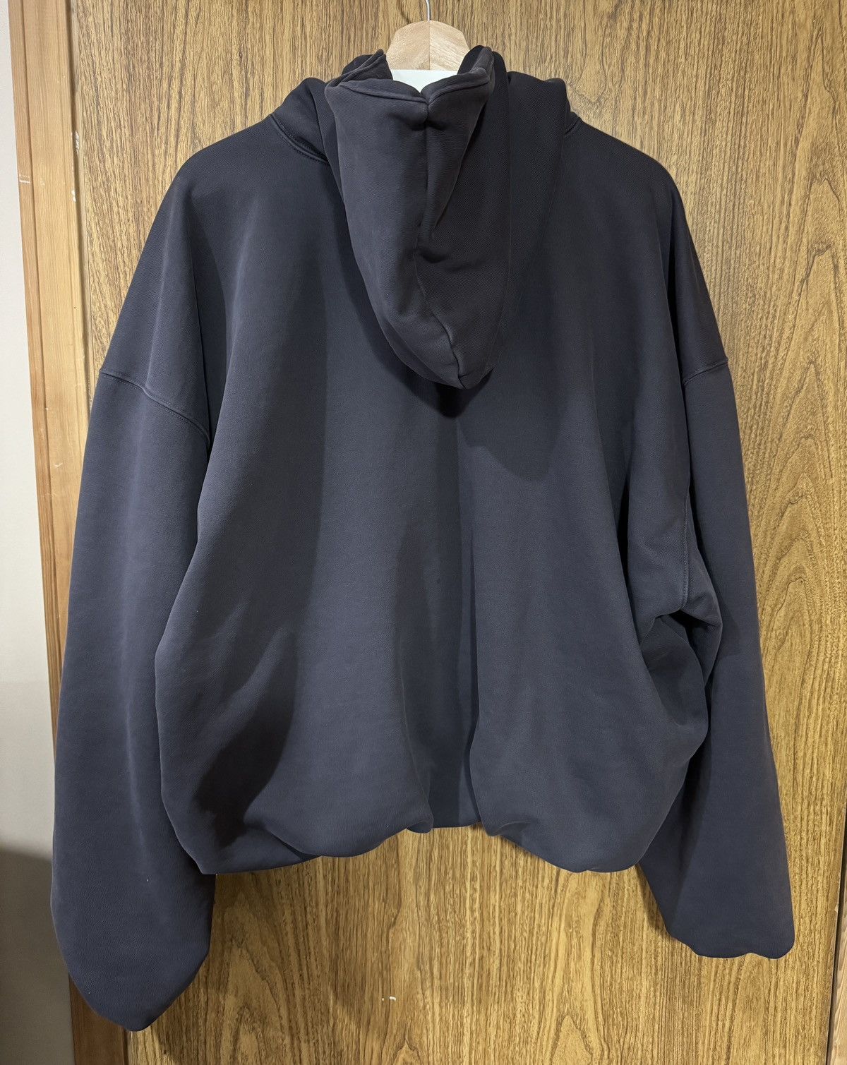 Balenciaga × Gap × Yeezy Yeezy gap balenciaga logo hoodie Size US S / EU 44-46 / 1 - 2 Thumbnail