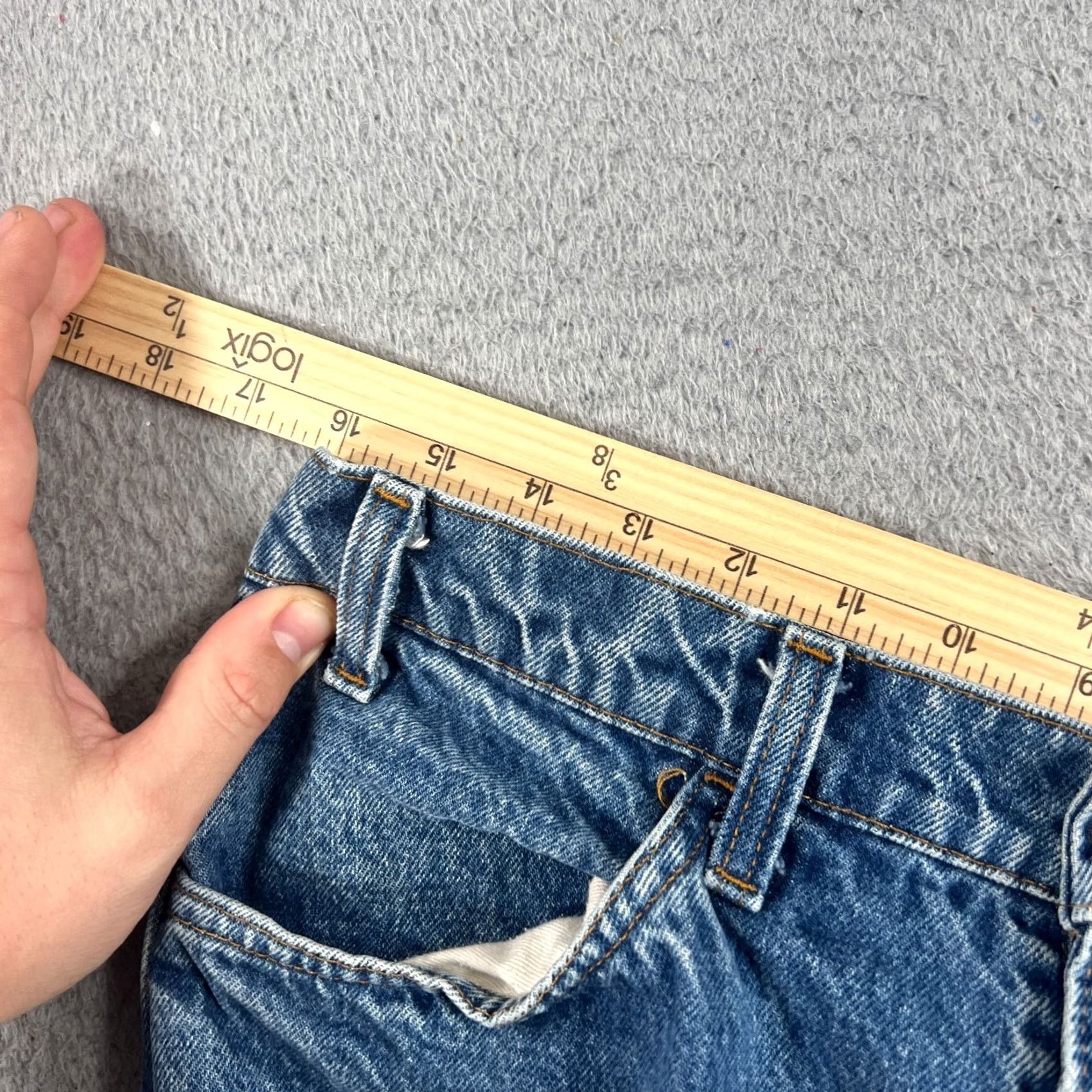 Levi's VINTAGE Levi's Jeans Men's 34x34 Blue Straight 575 80s USA Leather Orange Tab Faded Denim Cotton 5-Pocket Mens Regular Inseam 33 Stretch/Non-Stretch? Size US 33 - 7 Thumbnail