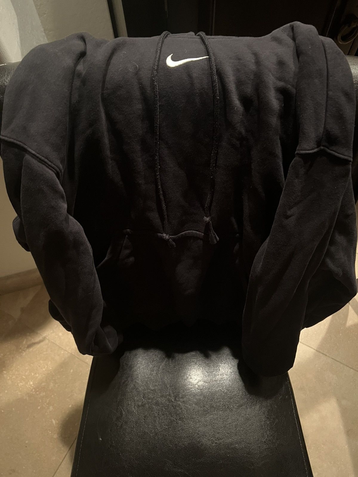 Nike Mens Medium-Early 2000s Nike Center Swoosh Hoodie Black Size US M / EU 48-50 / 2 - 1 Thumbnail