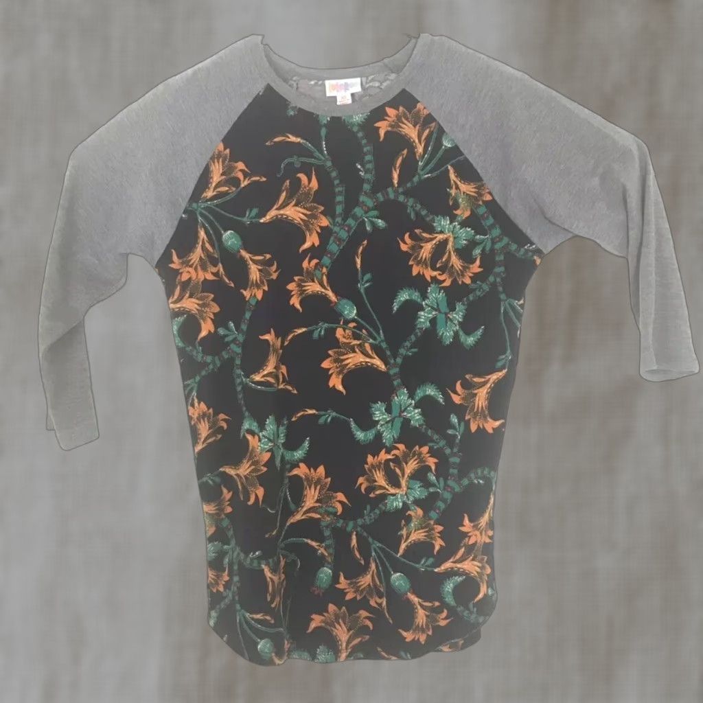 Vintage VINTAGE LuLaRoe Randy XS T-Shirt Women Floral Gray Black Green Orange Flowers 3/4 Sleeve Crew Neck NWT Regular Womens Size XS / US 0-2 / IT 36-38 - 1 Thumbnail