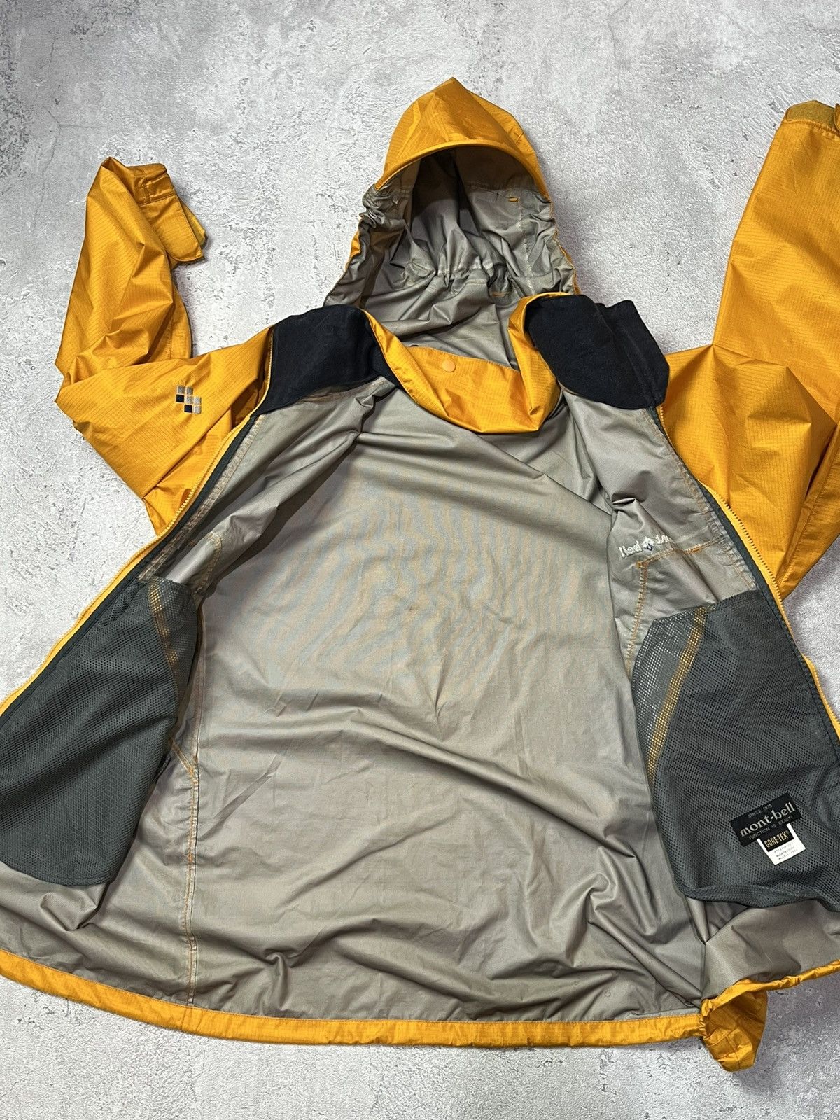 Montbell Montbell Goretex Outdoor Jacket Size US L / EU 52-54 / 3 - 8 Thumbnail