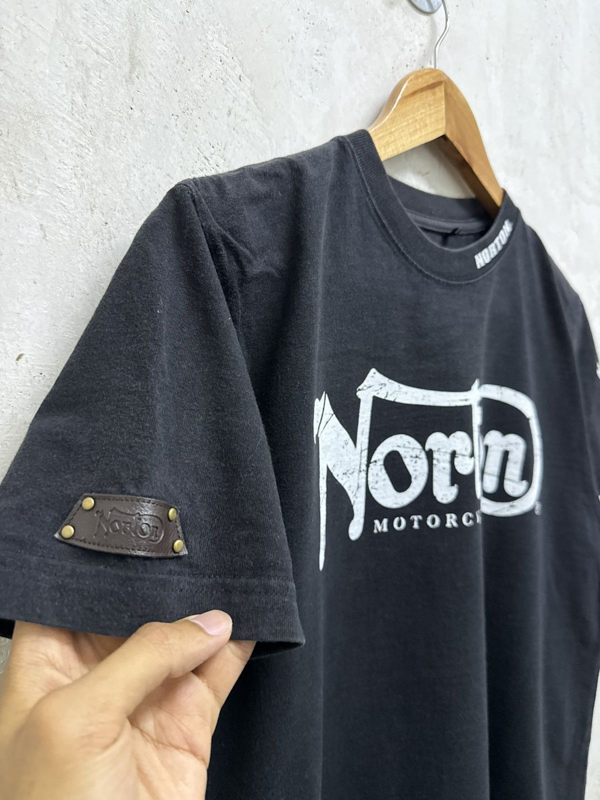 Norton 2000s Norton Motorcycles Biker Tee Size US S / EU 44-46 / 1 - 5 Thumbnail