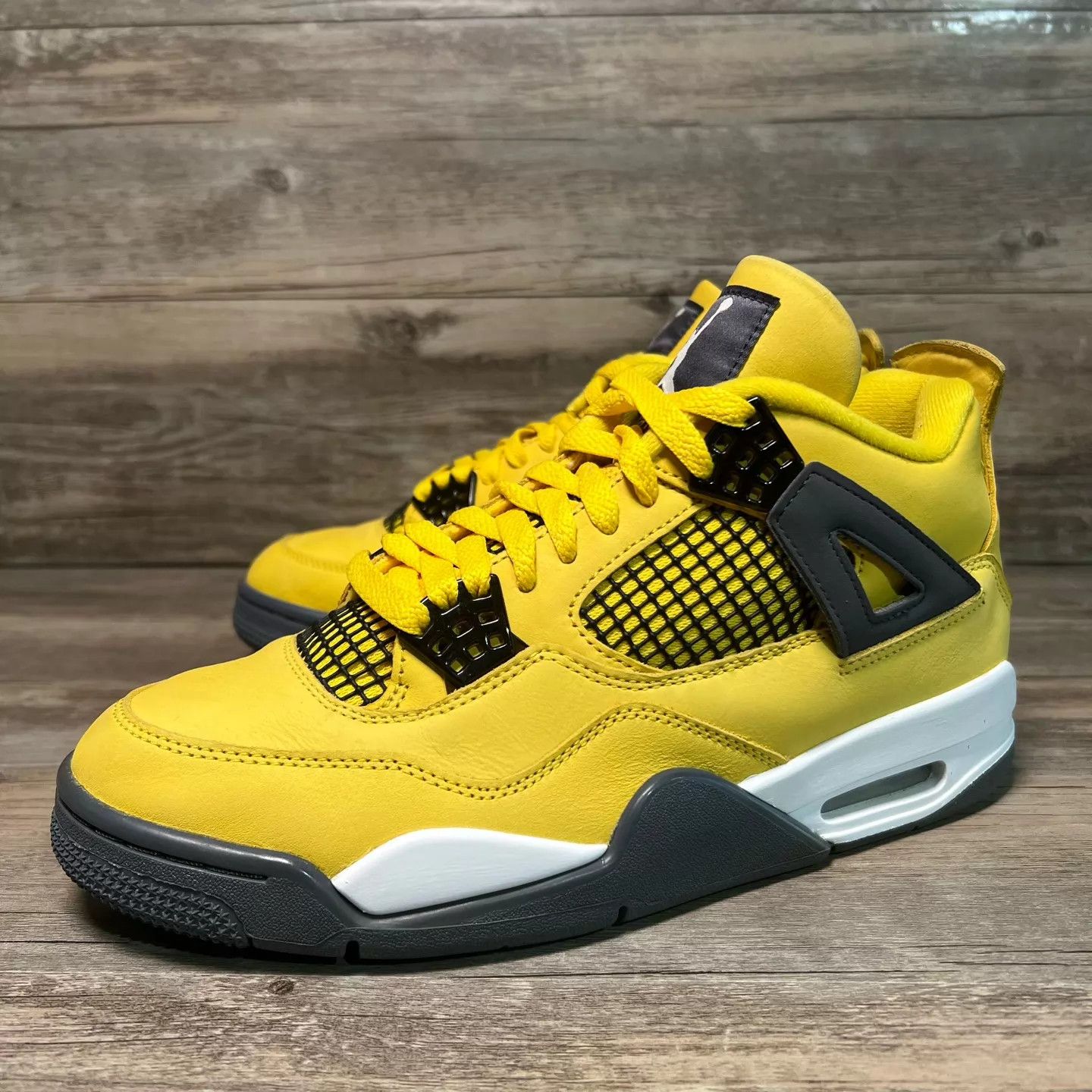 Nike Air Jordan 4 AJ4 Black & Yellow CT8527-700 EUR 42 Size US 9 / EU 42 - 1 Thumbnail