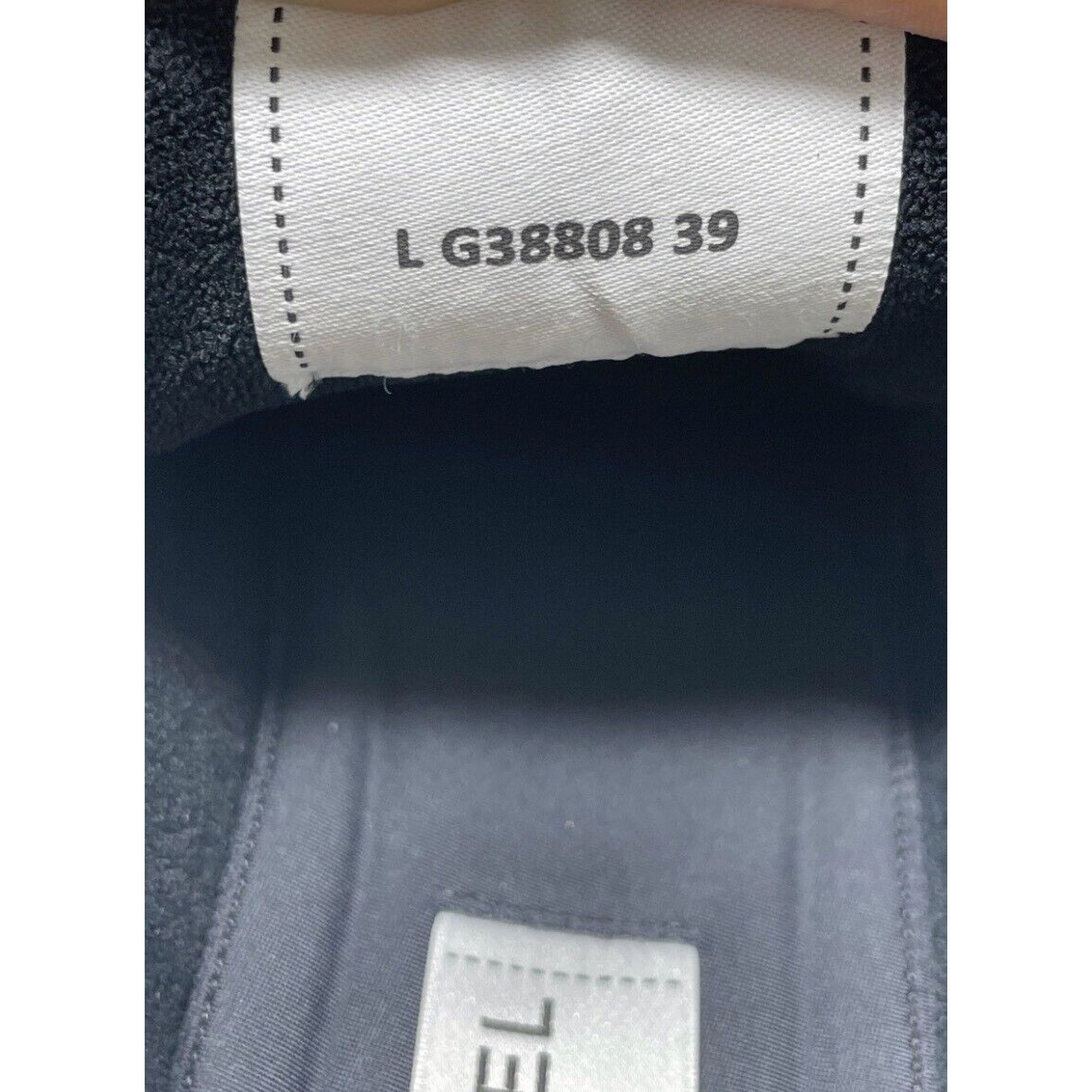 Chanel Chanel Grained Calfskin Fabric Womens Logo Sneakers 39 Size US 8 / IT 38 - 10 Thumbnail